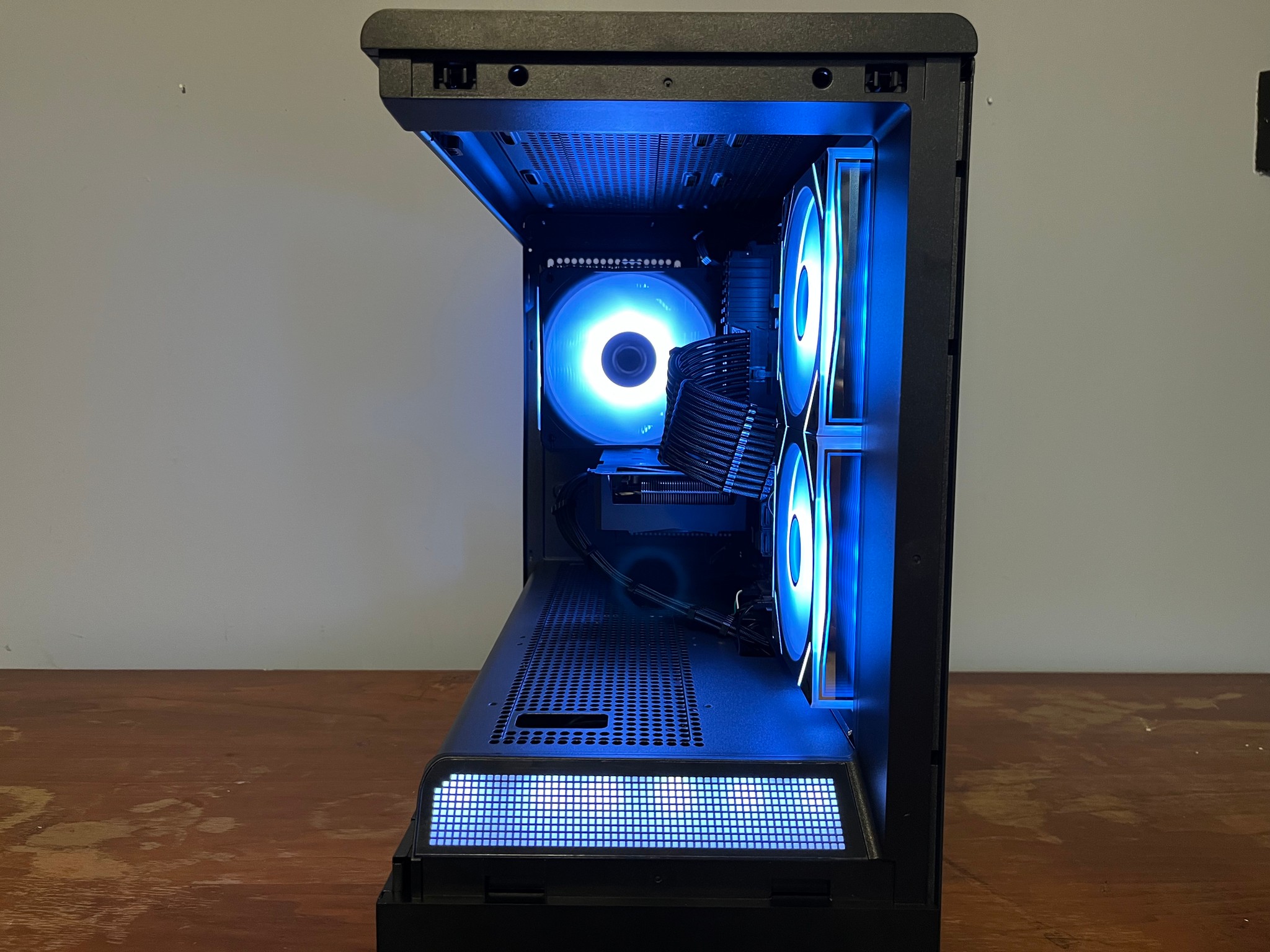 RTX 4060 | Ryzen 7 3700x | 64gb 3600mhz RAM | Gaming PC