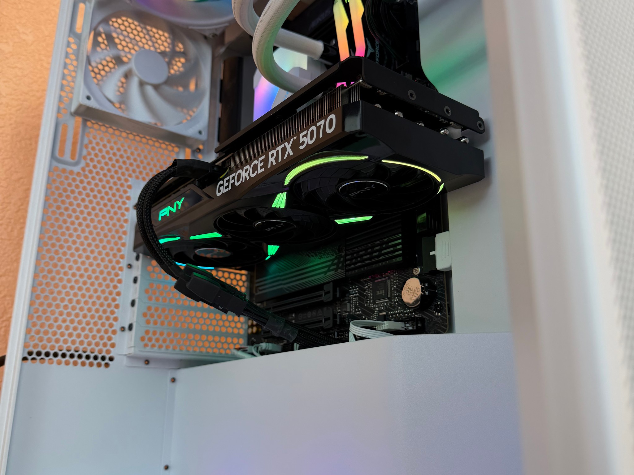 Whiteout Ryzen 7 9800X3D + RTX 5070 Gaming PC | 32GB DDR5 | 1TB NVMe