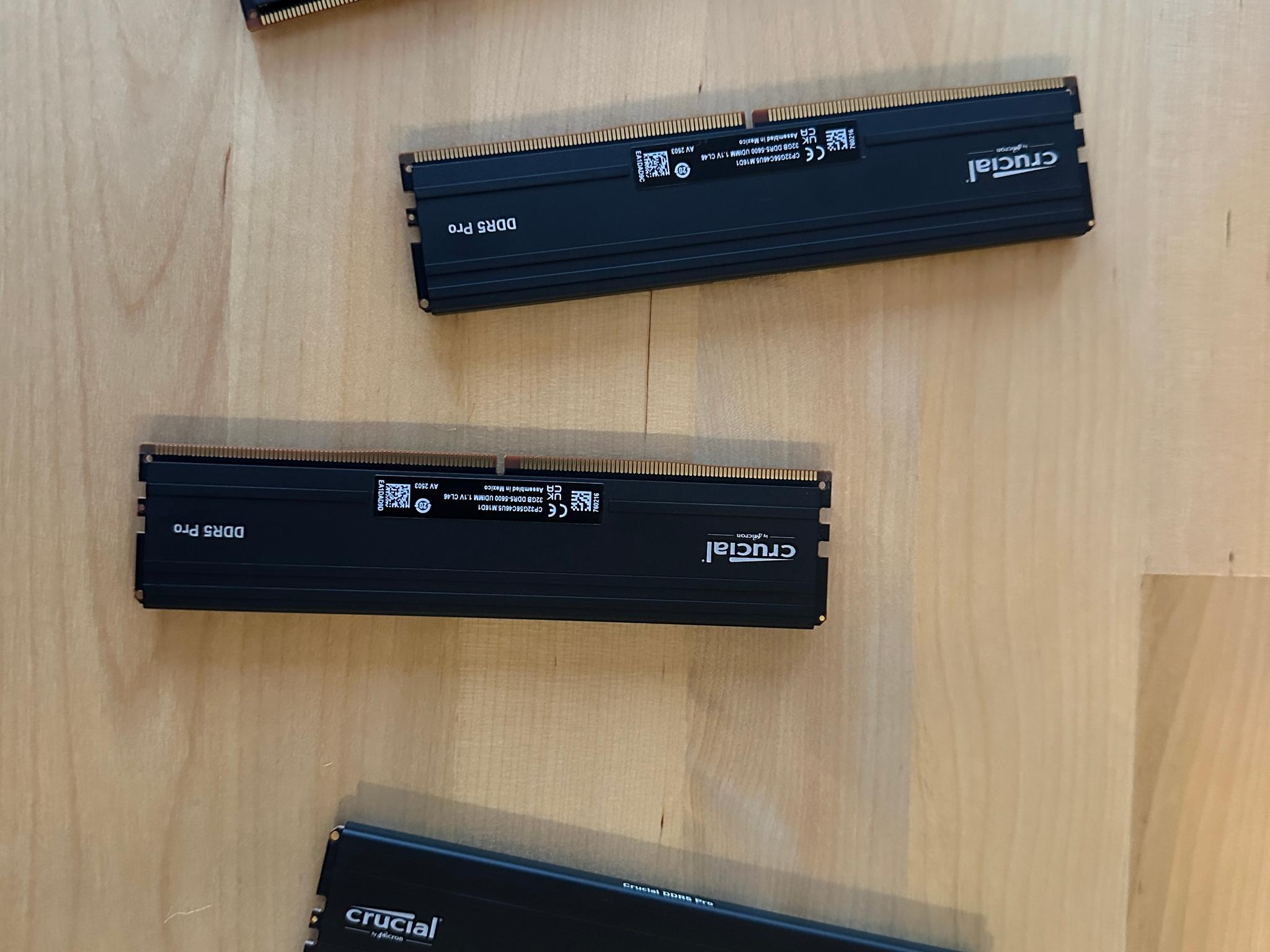 Crucial Pro 128GB DDR5-5600 CL46 (4x32GB) — Very Light Use