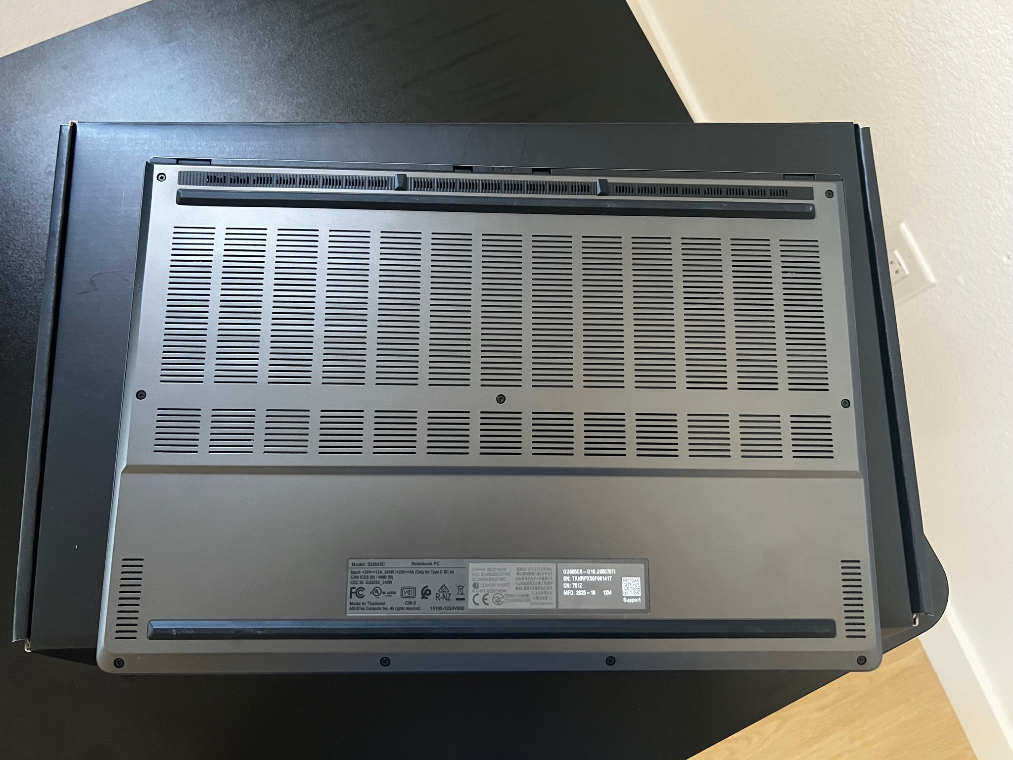 ASUS ROG Zephyrus G16 OLED RTX 5070 Ti 12GB | Intel Core Ultra 9 285H | 32GB RAM | 1TB SSD | 240Hz