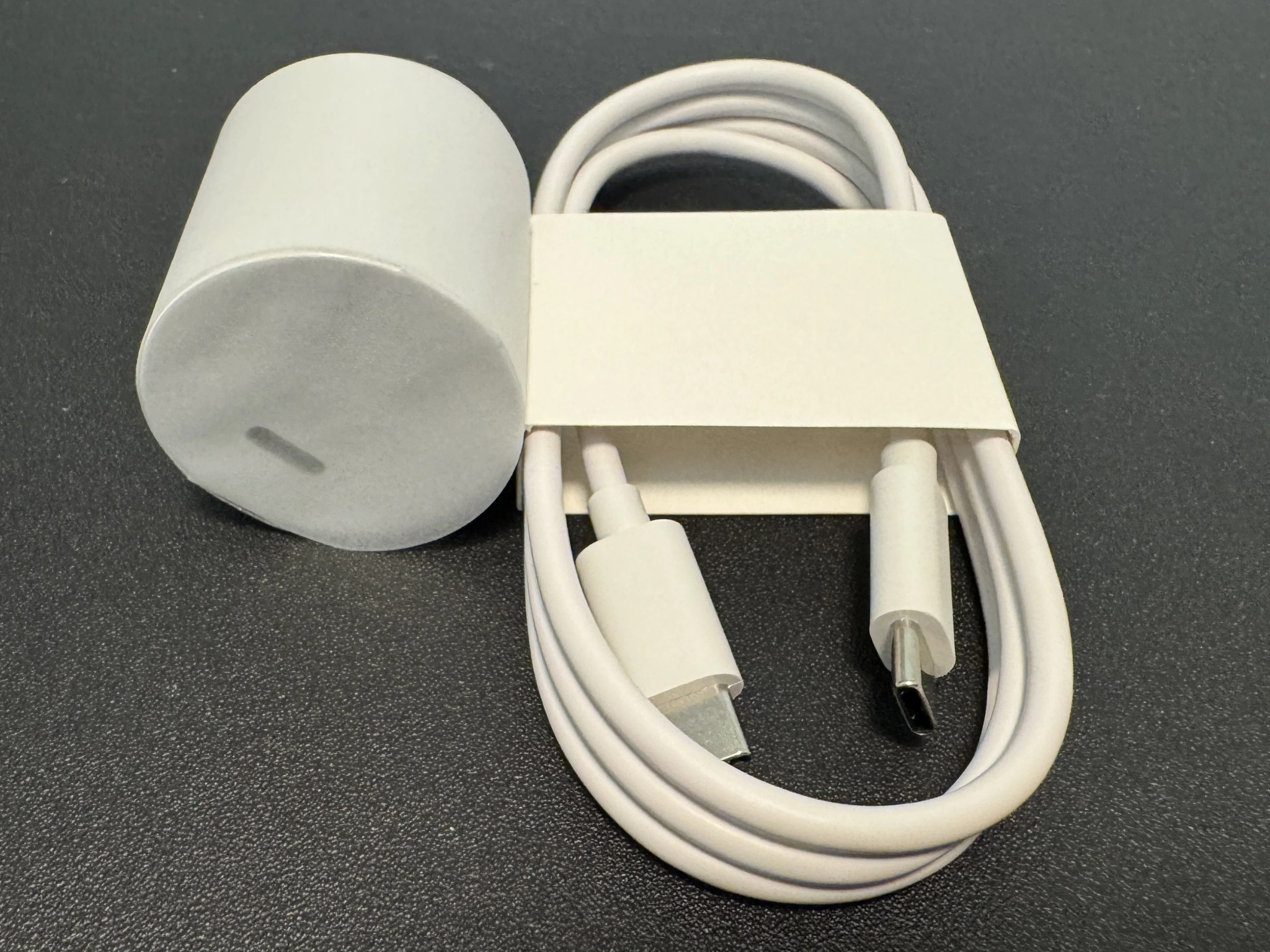 Meta Quest 3 512GB + KIWI K4 Head Strap + Syntech Hard Carrying Case (Bundle)