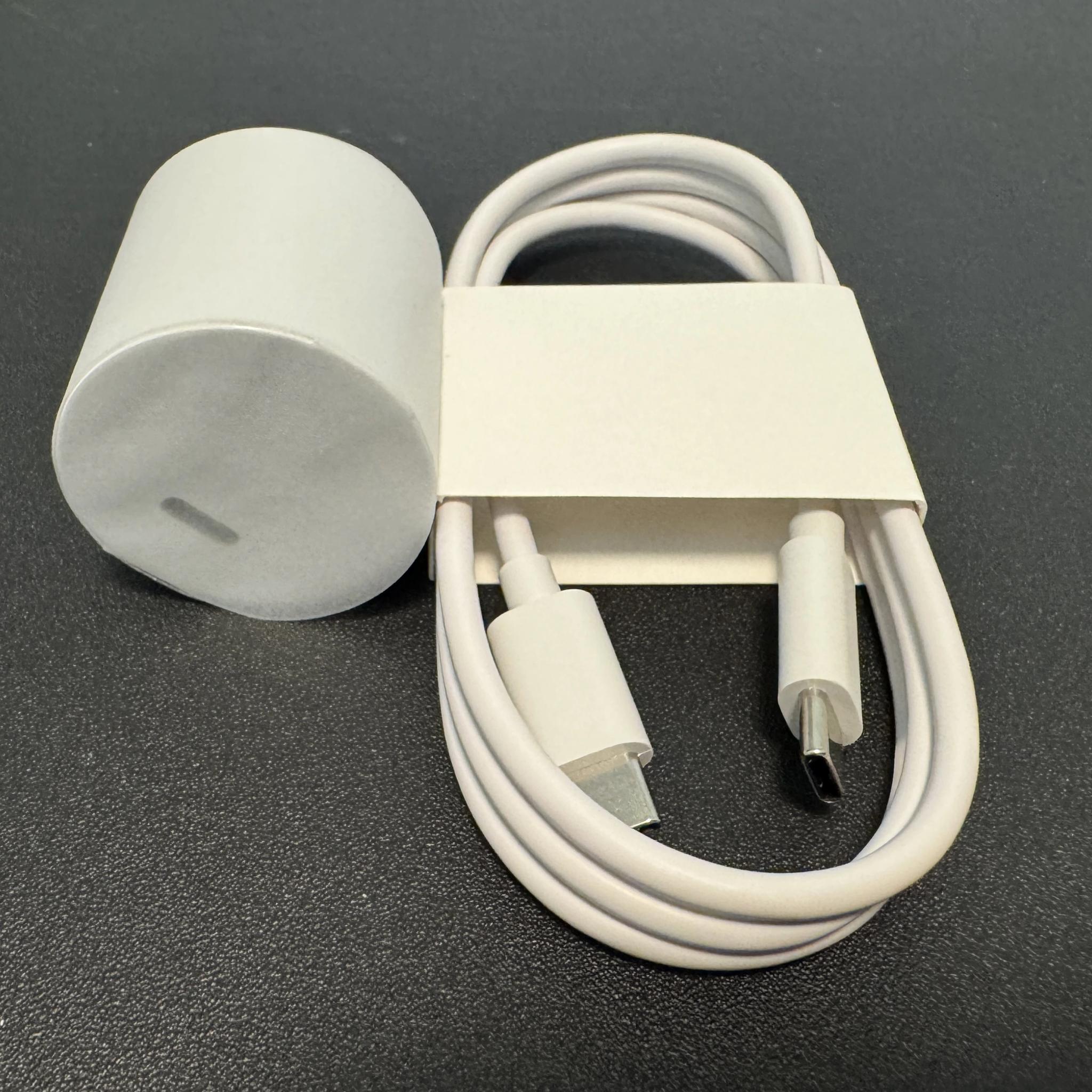 Meta Quest 3 512GB + KIWI K4 Head Strap + Syntech Hard Carrying Case (Bundle)