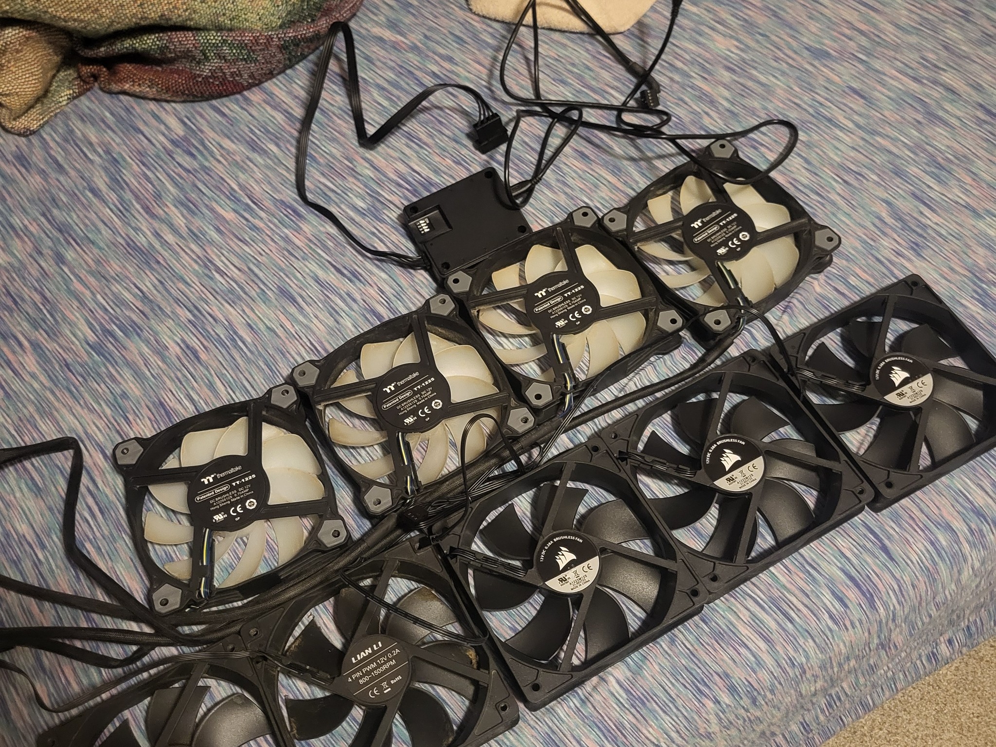 120mm rgb Thermaltake fans with controller