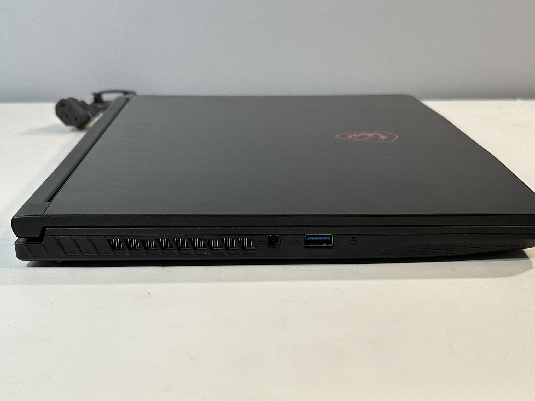 MSI GF63 Thin i5-10500H | GTX 1650 | 12GB Ram | 500GB SSD 15.6in 1080P 60Hz Gaming Laptop