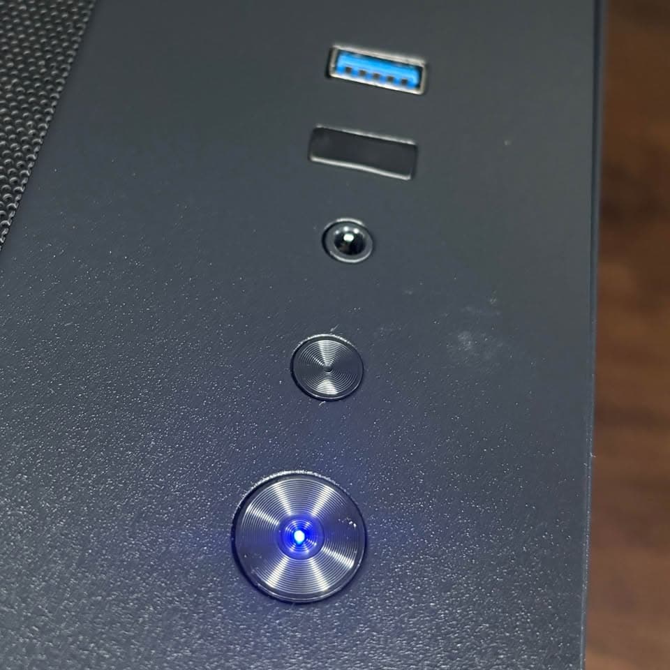 Black Gaming PC (RTX 3060 12GB + AMD Ryzen 5 3600 + 16GB DDR4 + SSD)