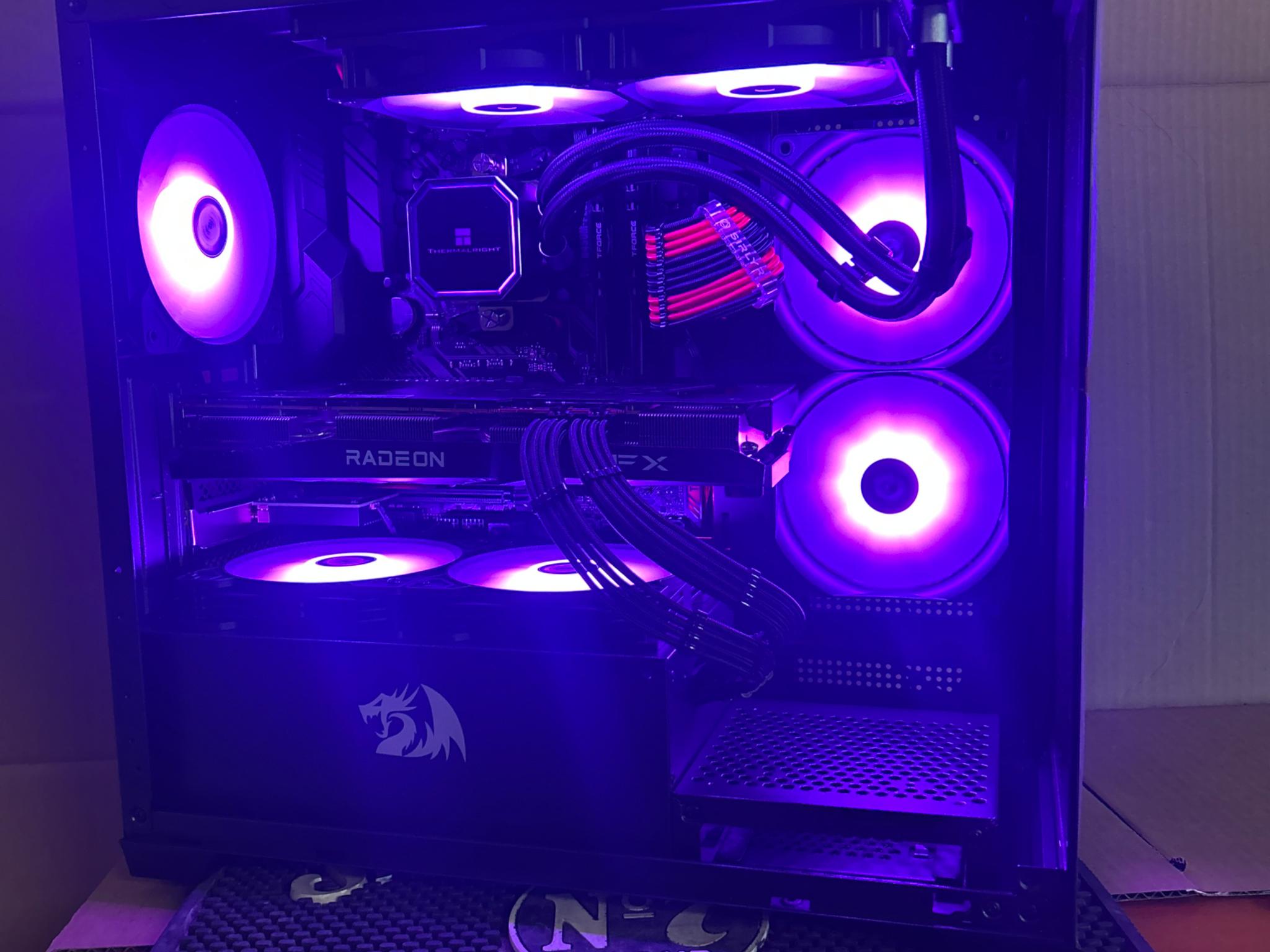 AMD Radeon RX 6700 10GB Ryzen 5 5600X 16 GB RAM M.2 1 TB SSD WiFi ready