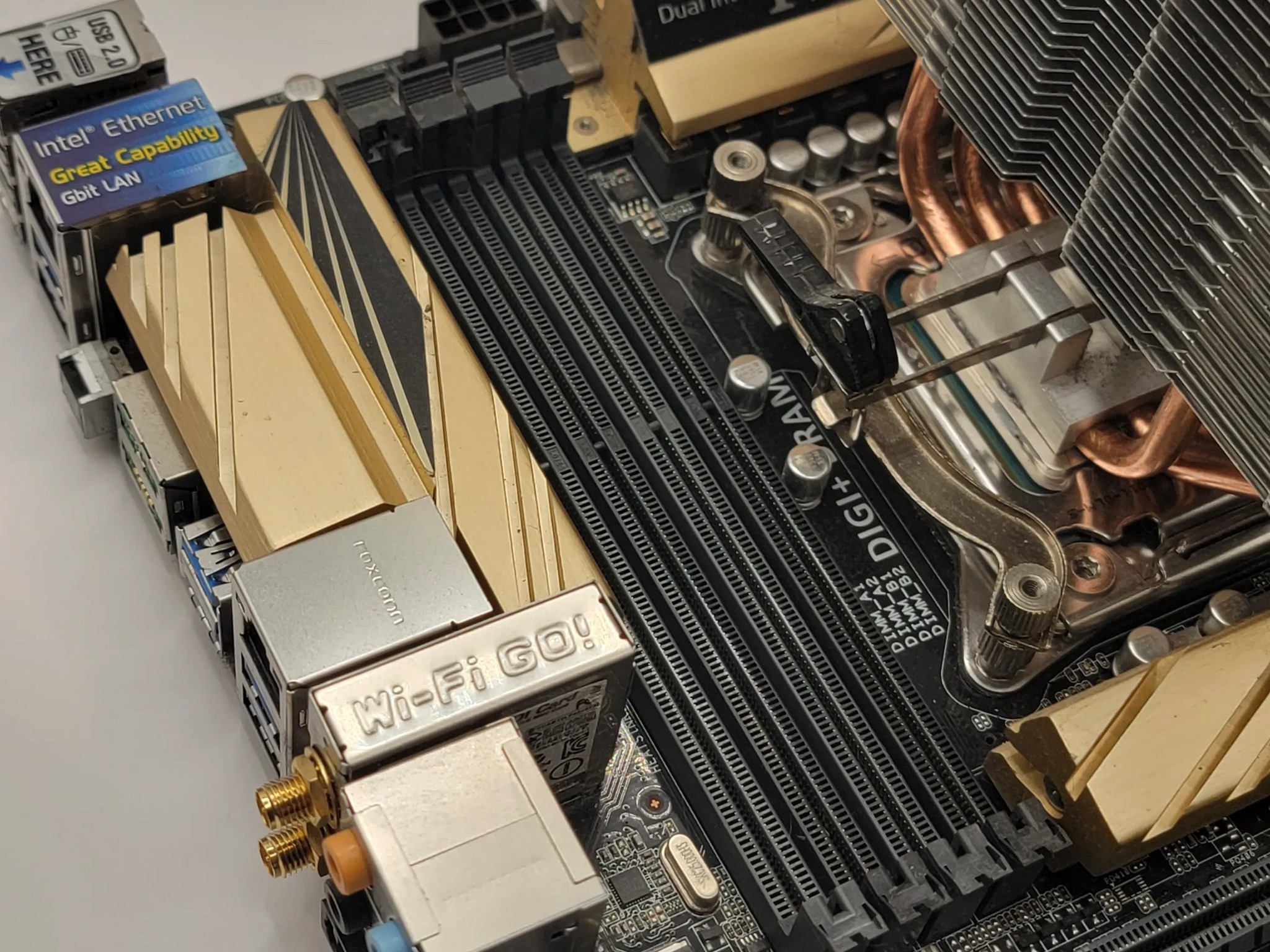 ASUS X79-Deluxe W/i7 4820K X79 ATX Motherboard DDR3