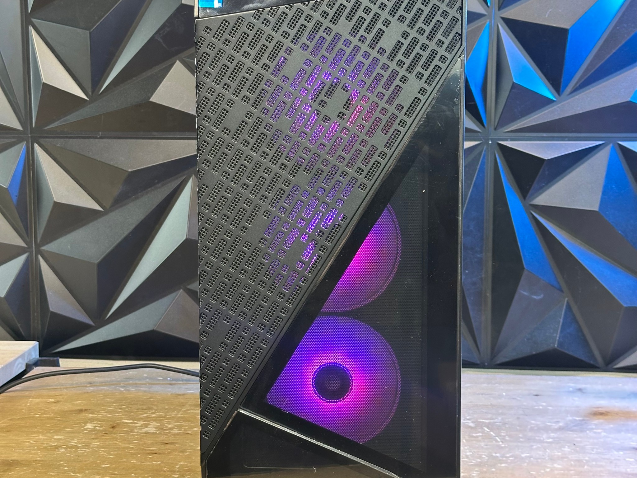 Liquid cooled | Nvidia RTX 5060 8GB | Intel i5 13400f | 16GB DDR5 | 1TB NVME | Custom Gaming PC