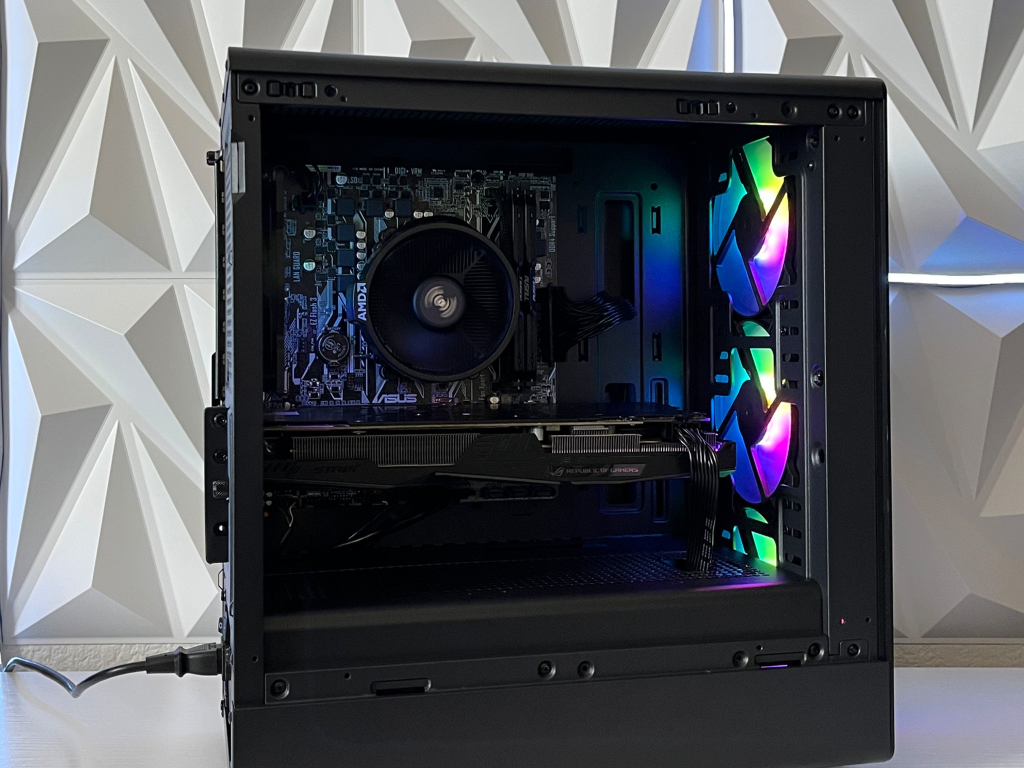 GTX 1060 6GB, Ryzen 5 2600, 16GB RAM | Black RGB Gaming Computer/PC