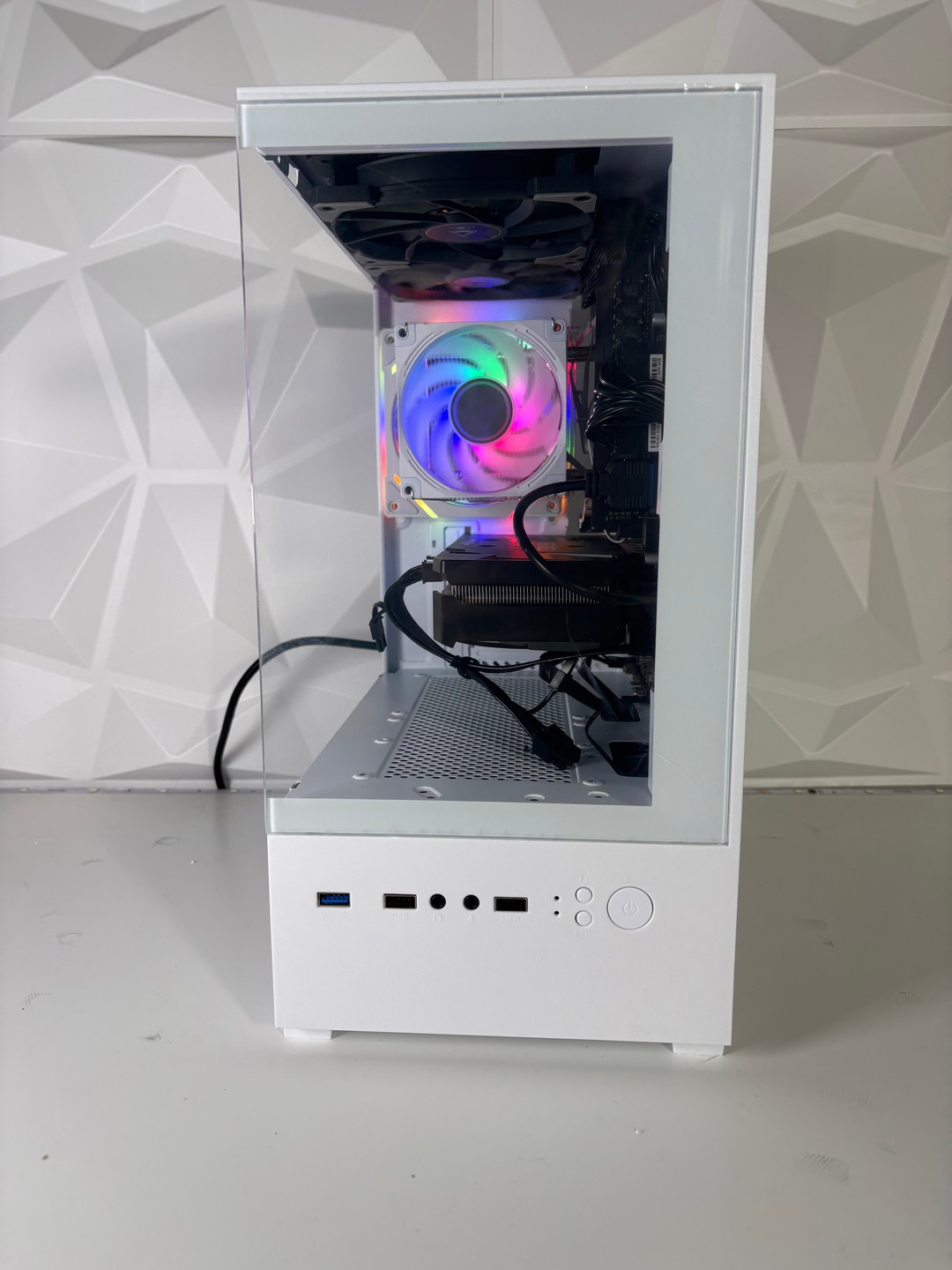 SFF Gaming PC - RTX 3050 8GB / Intel Core i5 10400F/ 16GB DDR4 | Jawa