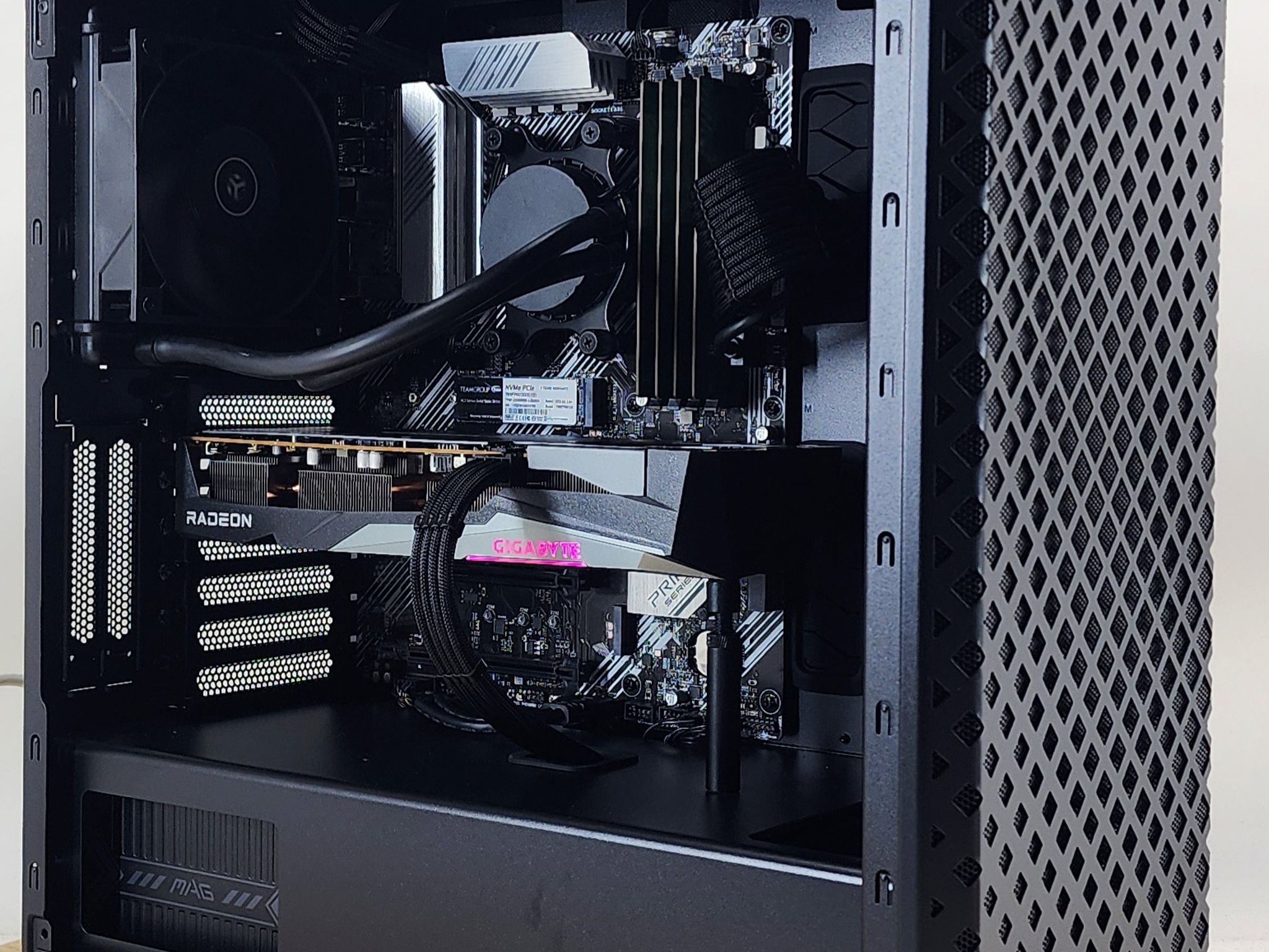 Gaming PC Ryzen 7 5700X 16GB RAM 512GB SSD RX 7600 8GB Windows 11 Computer