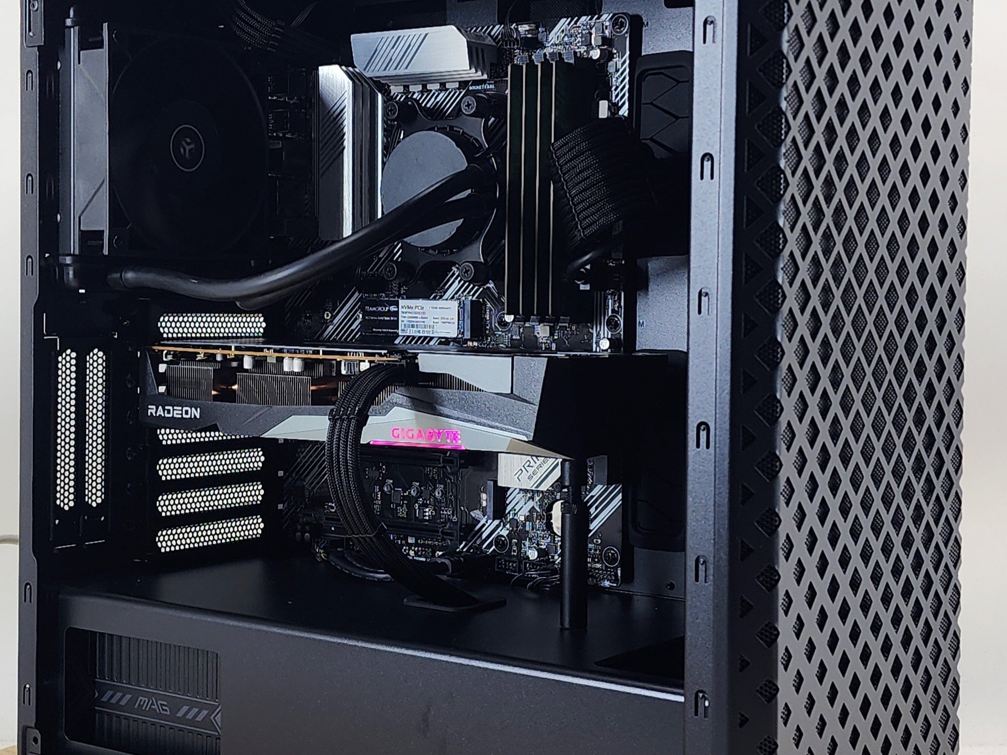 Gaming PC Ryzen 7 5700X 16GB RAM 512GB SSD RX 7600 8GB Windows 11 Computer