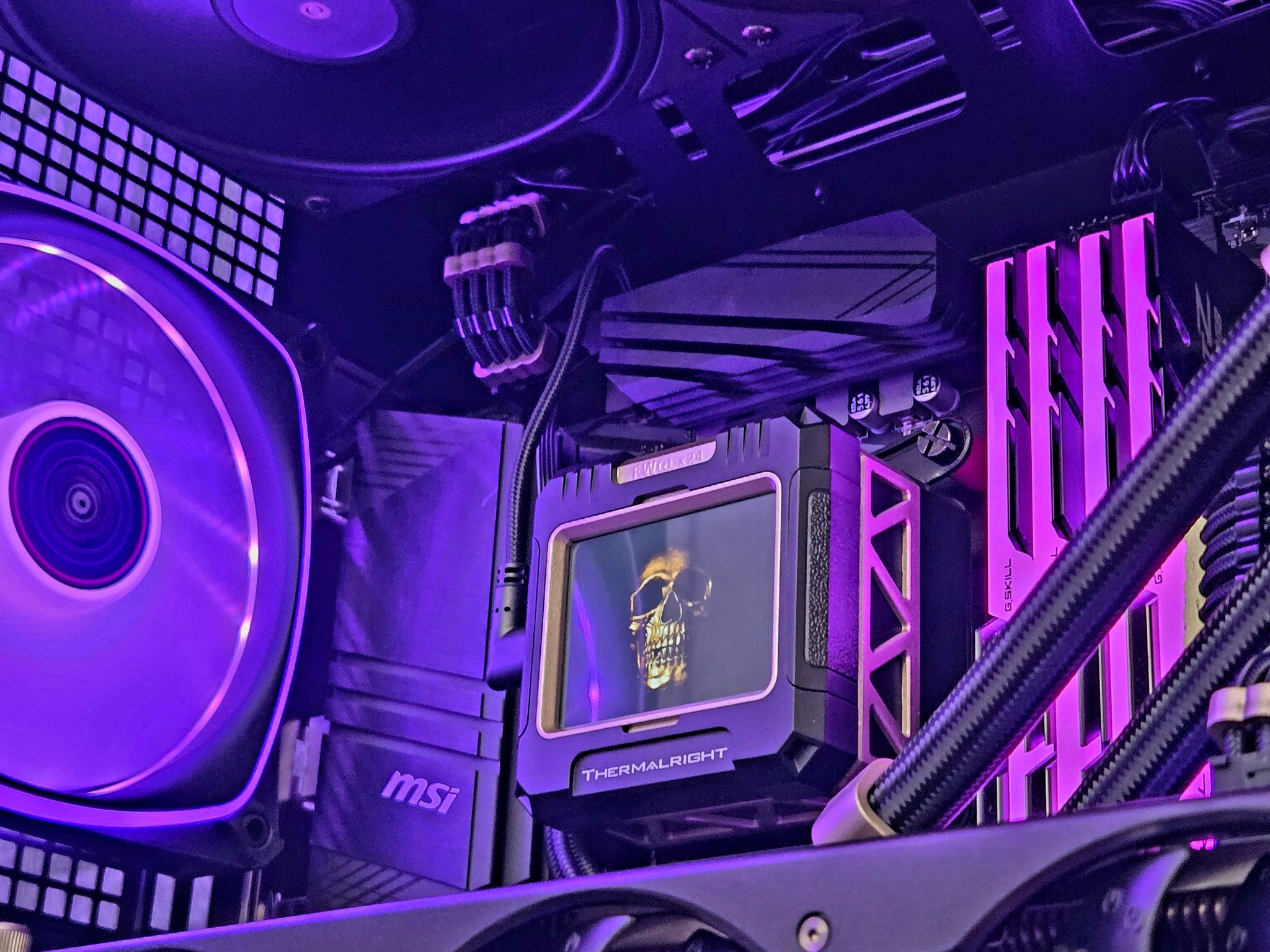 King Midas 👑| RTX 3080 | Ryzen 5600x | 32GB RAM | Custom Gold Parts
