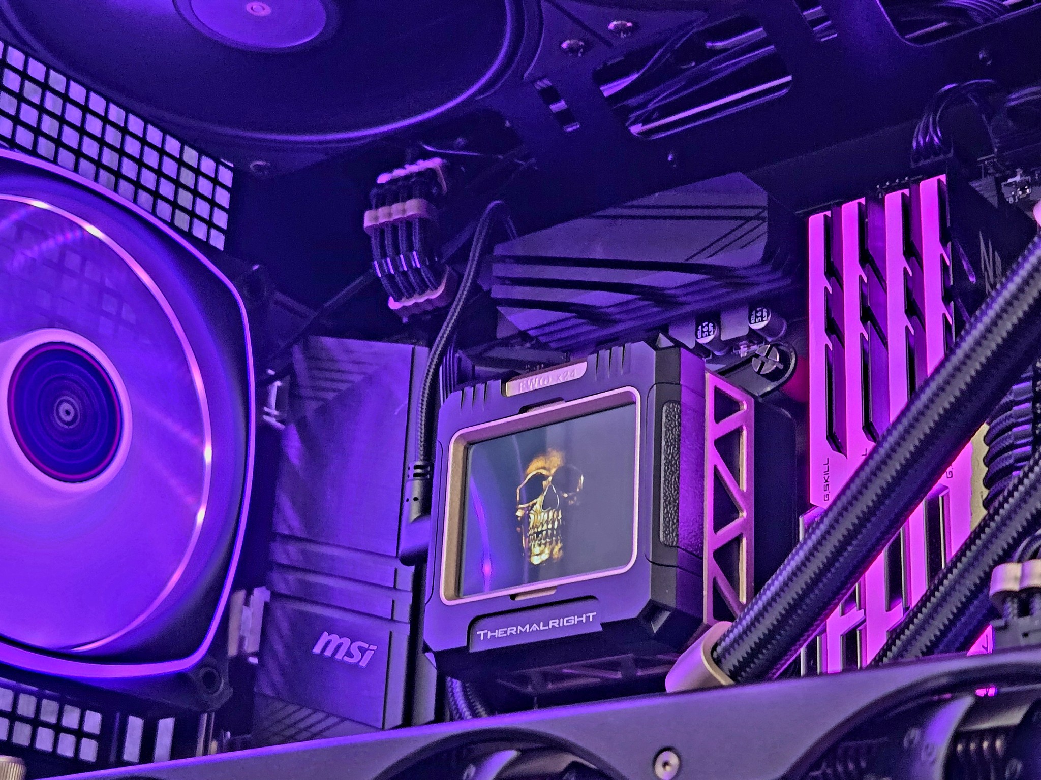 King Midas 👑| RTX 3080 | Ryzen 5600x | 32GB RAM | Custom Gold Parts