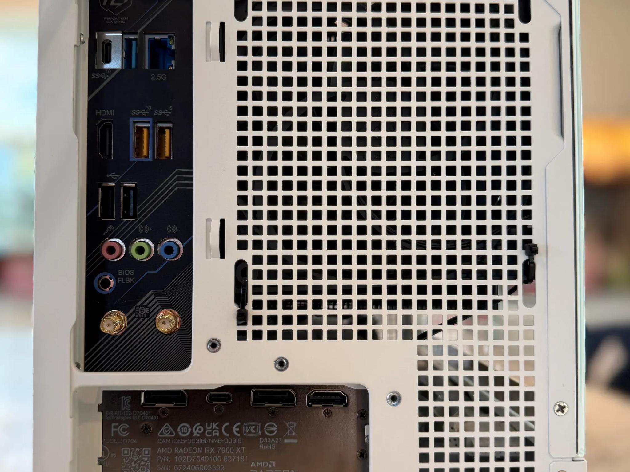 Compact PC || 7900 XT, 7800X3D, 32GB DDR5 Ram, 2TB 990 EVO PLUS