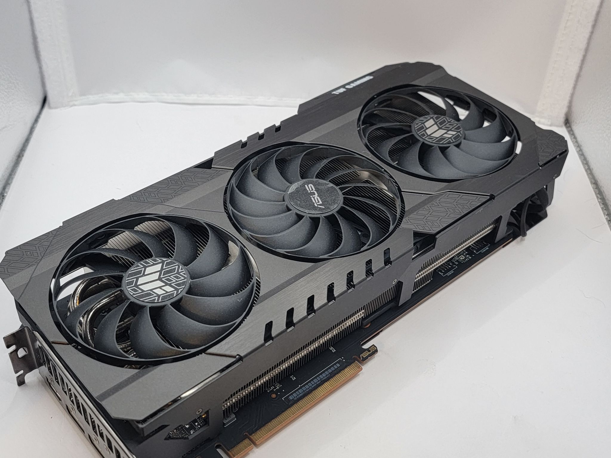 ASUS TUF Gaming AMD Radeon RX 6900 XT OC GPU (TUF-RX6900XT-O16G-GAMING)