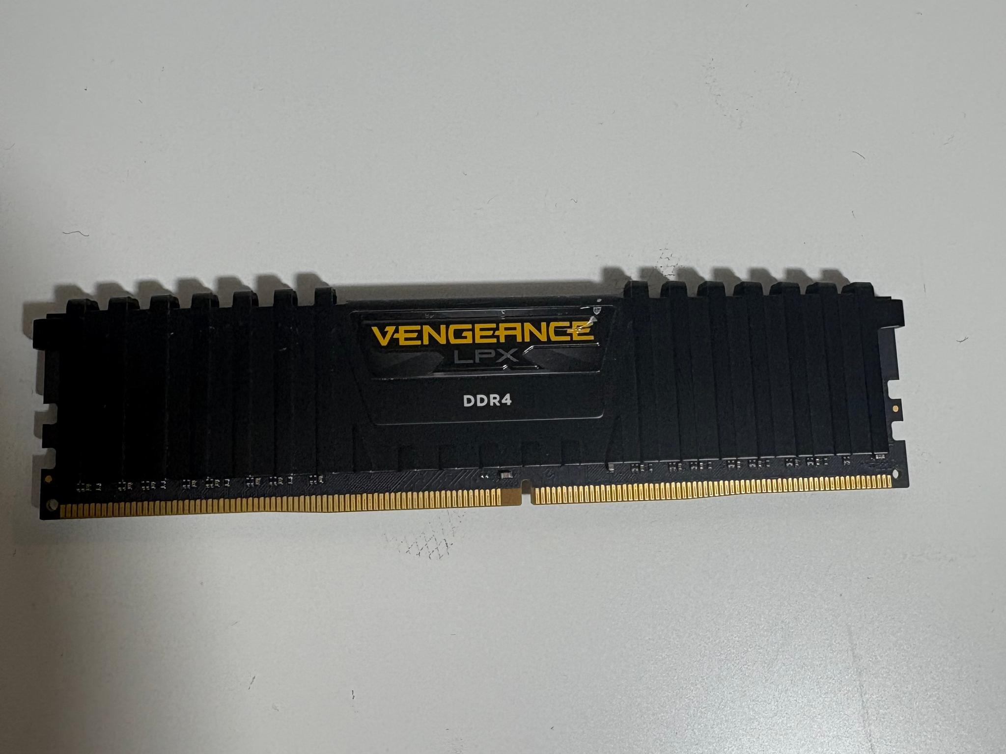 Corsair Vengeance RGB RS 8GB DDR4-3200 (1x8GB) - Image 1