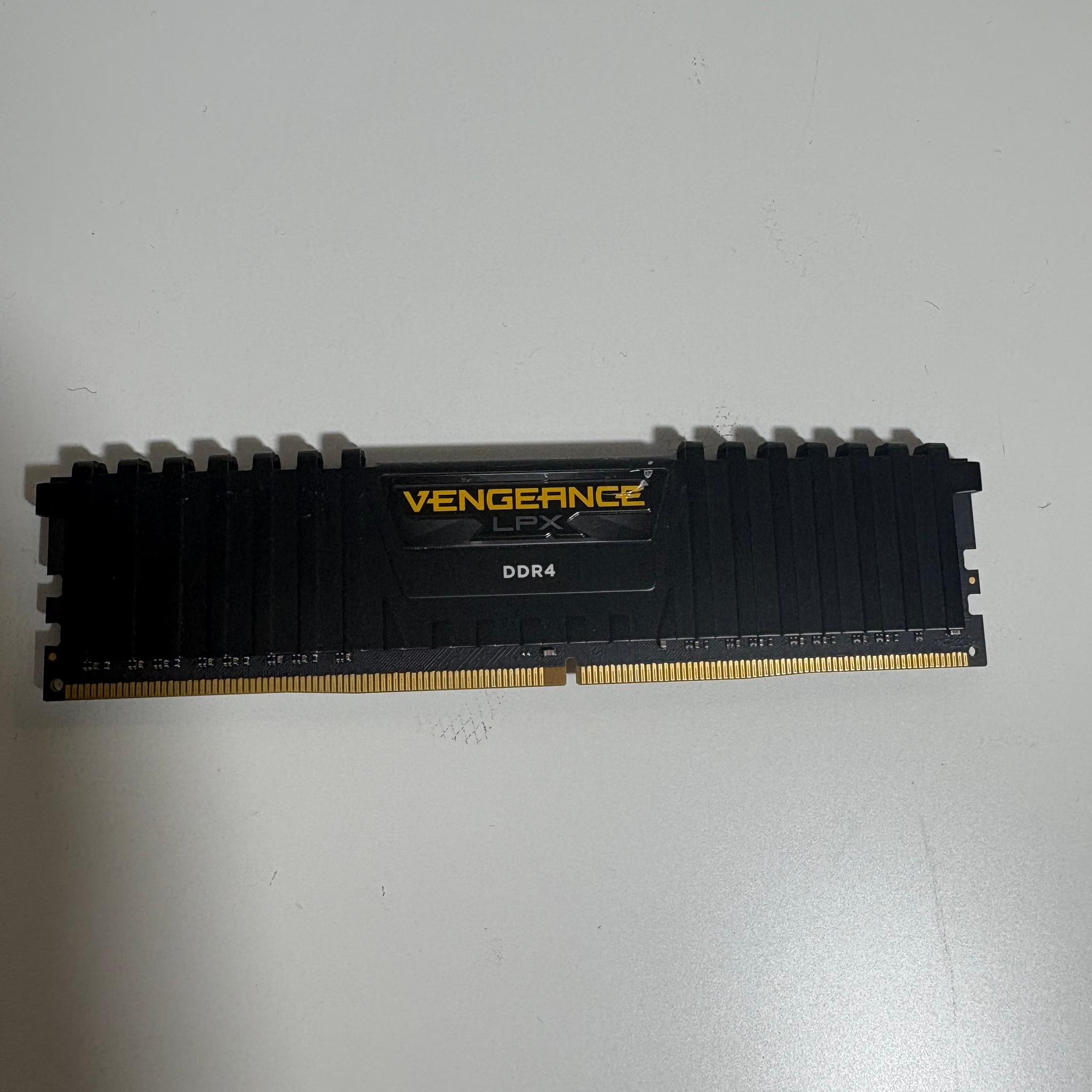 8GB Corsair Vengance 3600 Mhz CL18 DDR4 RAM
