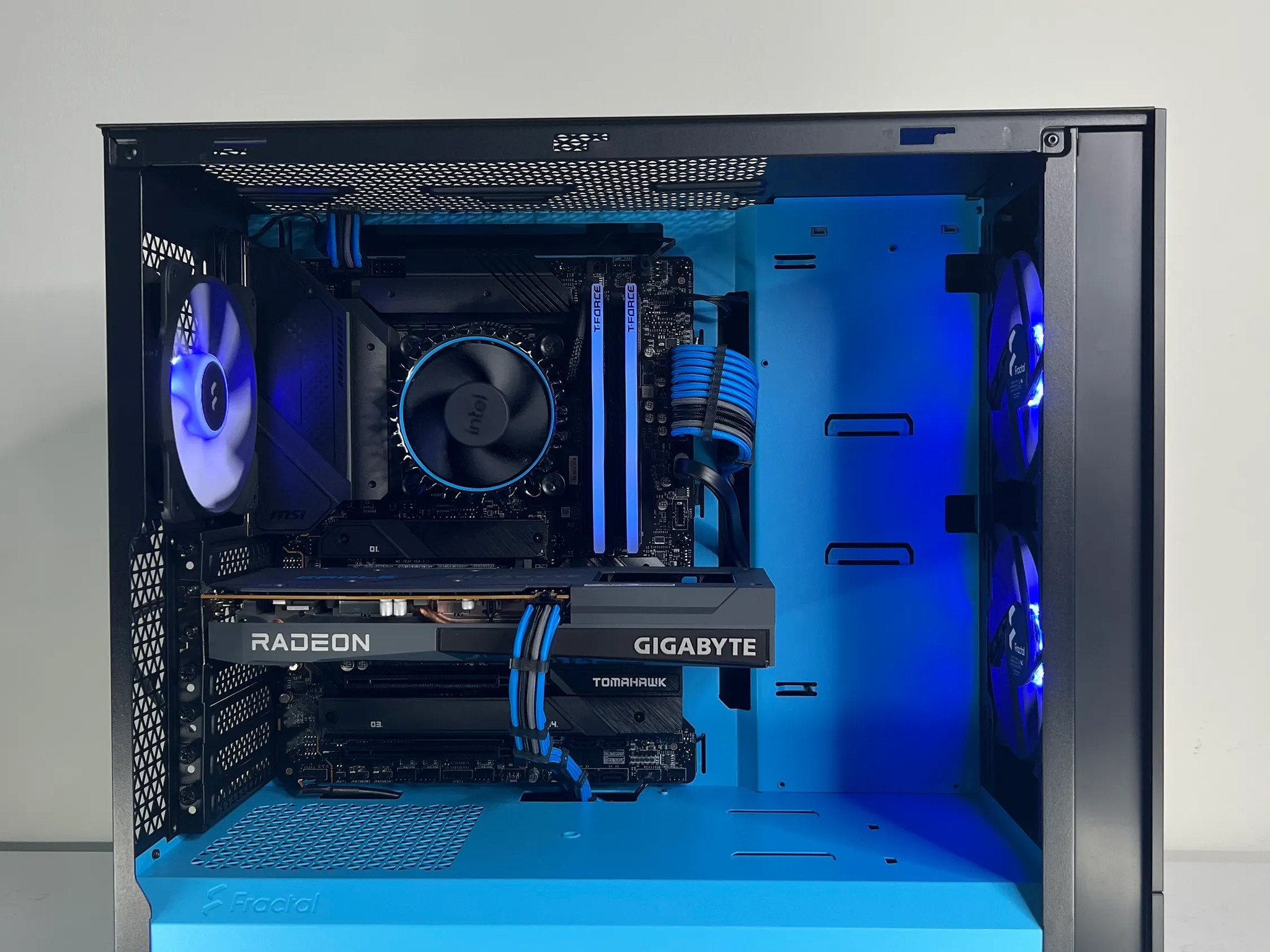 💙🖤 1080p Beast | Intel i3 12100f | RX 6600 8GB | 16GB Ram | 1TB NVME SSD 🖤💙