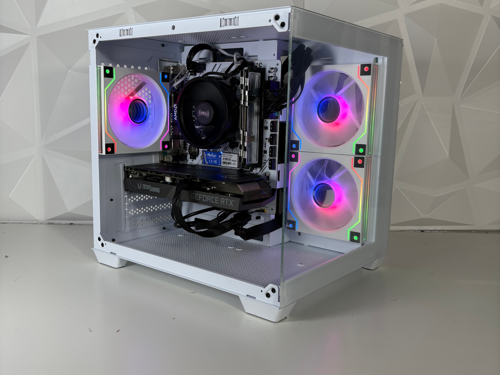 //ICEBERG V2// - Ryzen 7 1700X, RTX 2060, 16GB, 960GB SSD