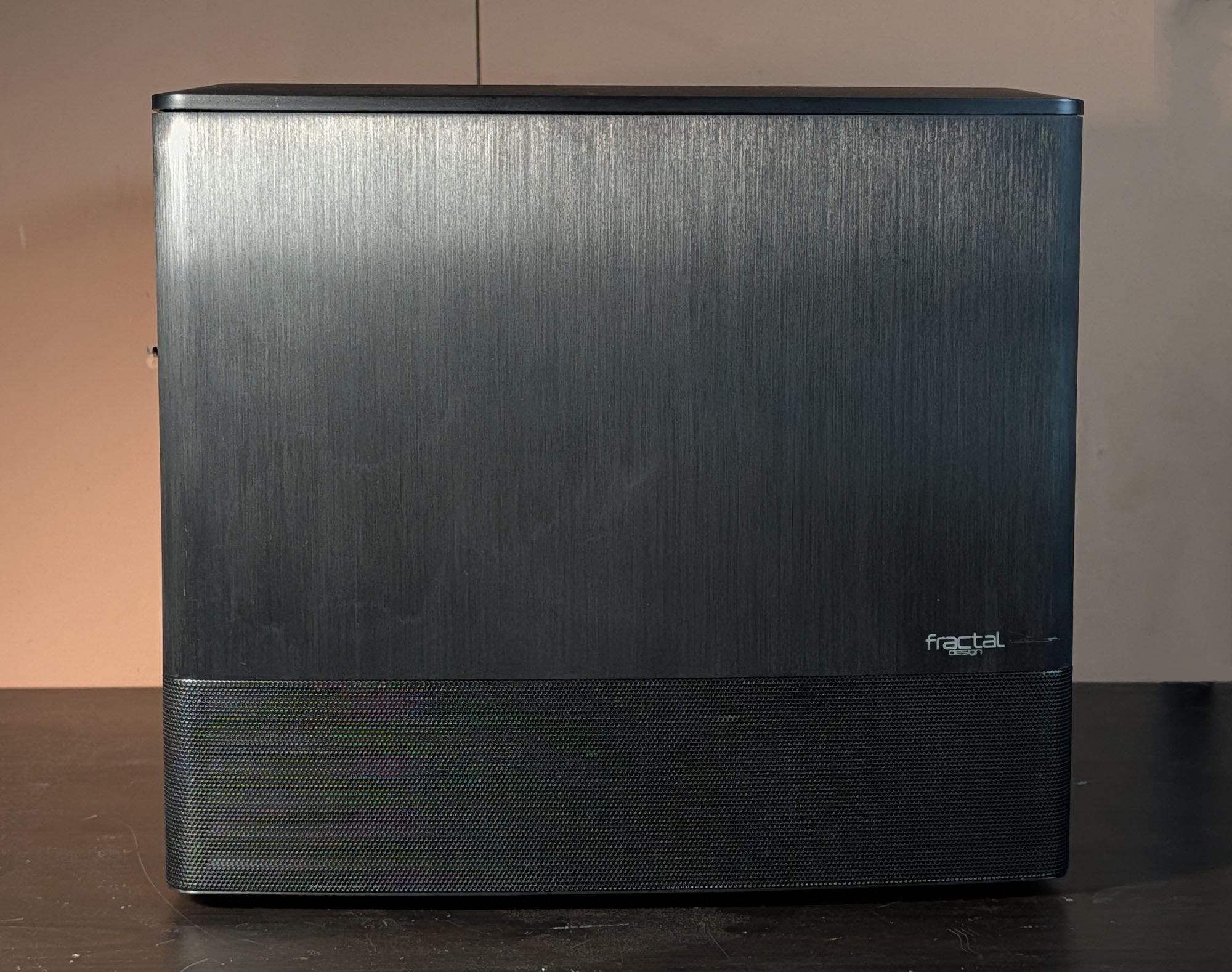 Fractal Design Node 804 Black Aluminum Micro ATX Cube Computer Case 8 Drives