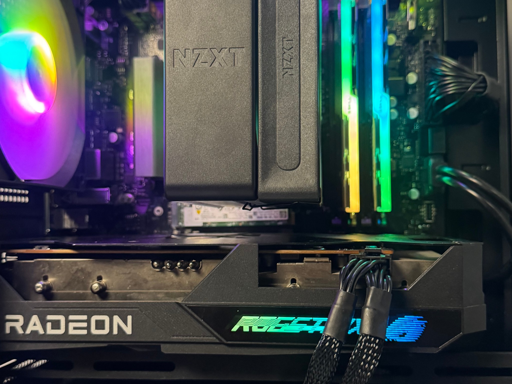 CUBIX- GAMER | Radeon RX 6600 XT |Core i5-14400F | 1TB SSD | 16GB DDR4 RAM | BT\WIFI