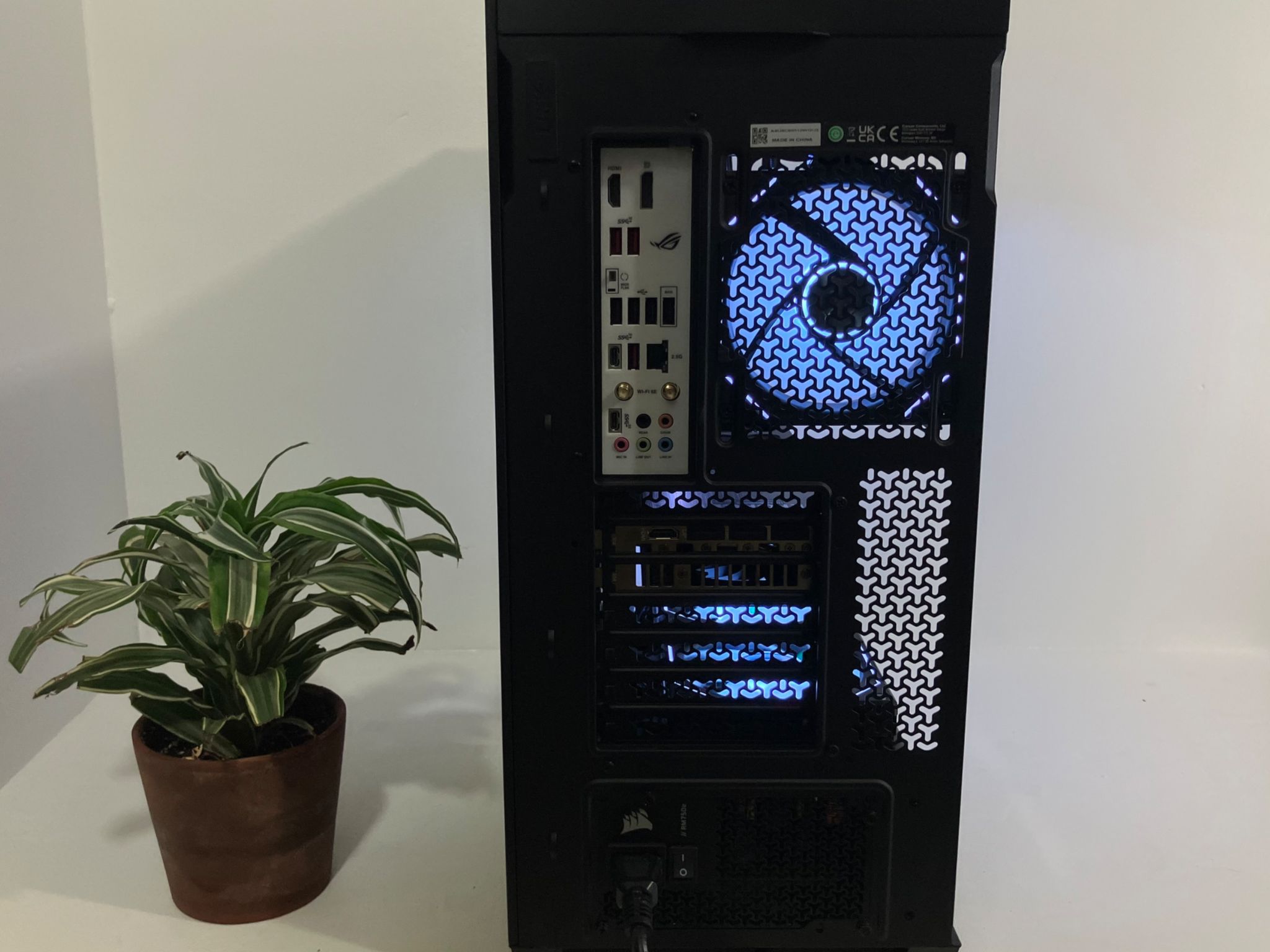 Nvidia RTX 5060 Ti 16GB | Ryzen 7 7800X3D | 32GB DDR5 RAM | New-Build, High-End