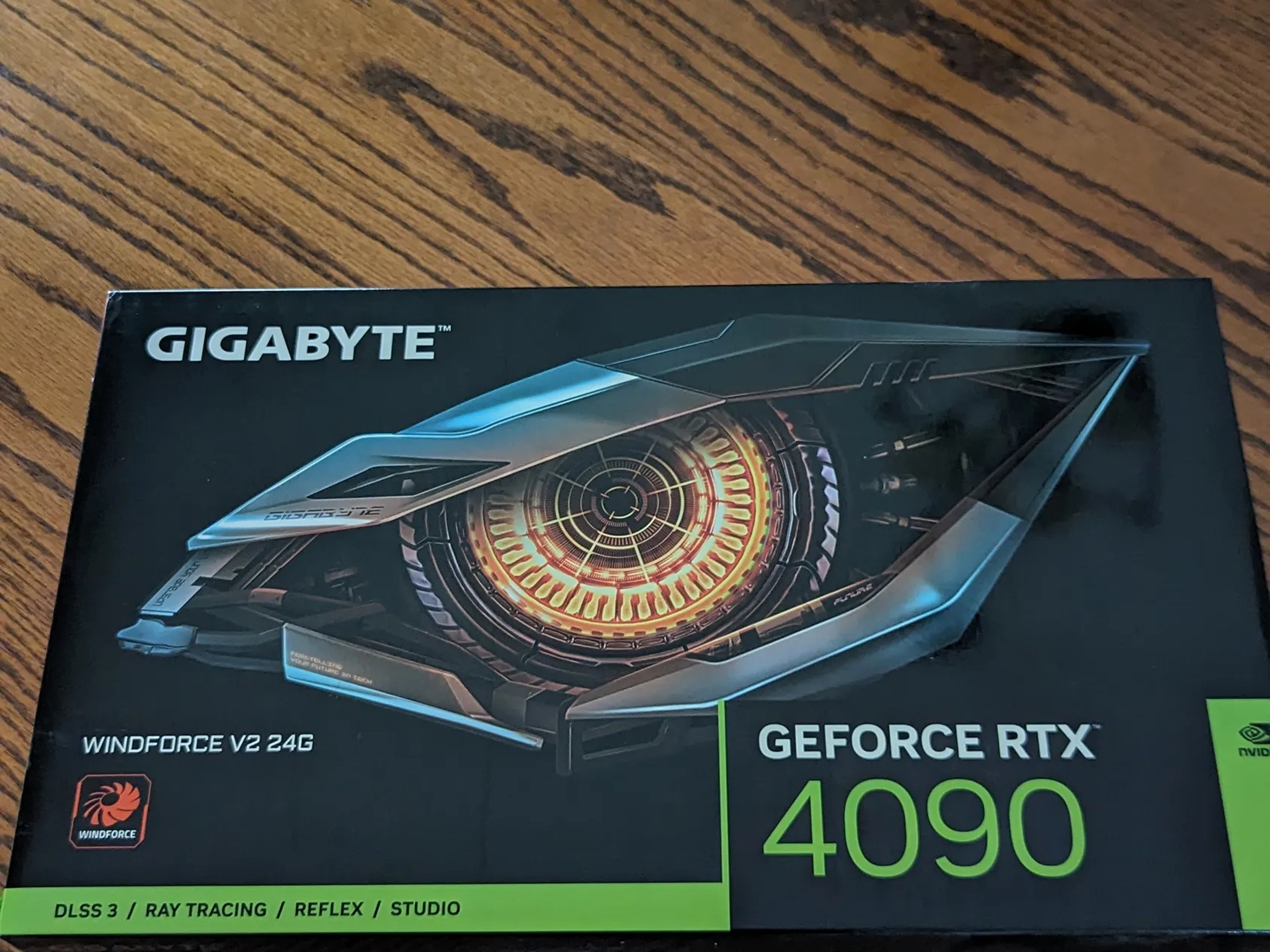 GIGABYTE GeForce RTX 4090 WINDFORCE V2 and cable mod cable