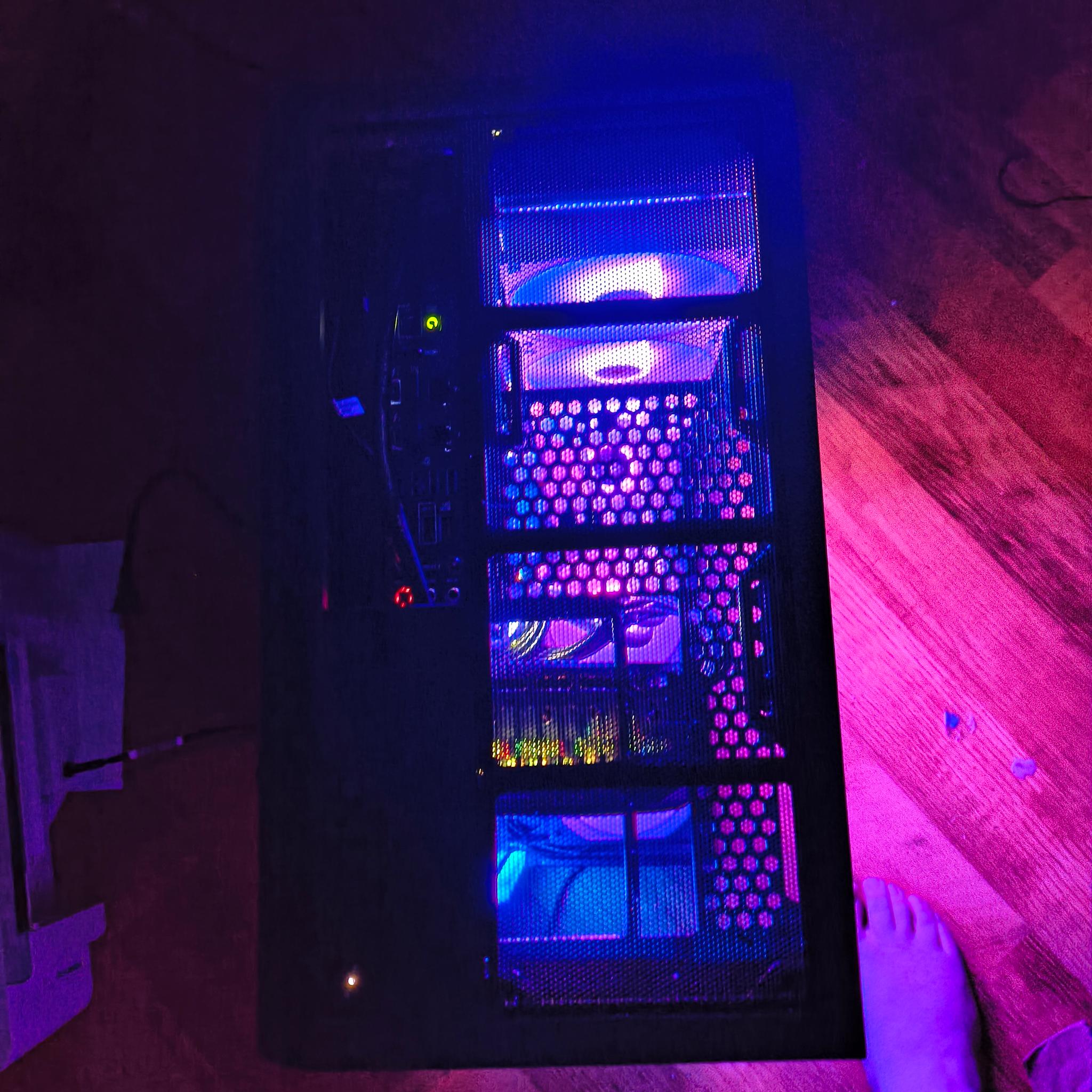 One off custom built 265k and 5080 gaming pc