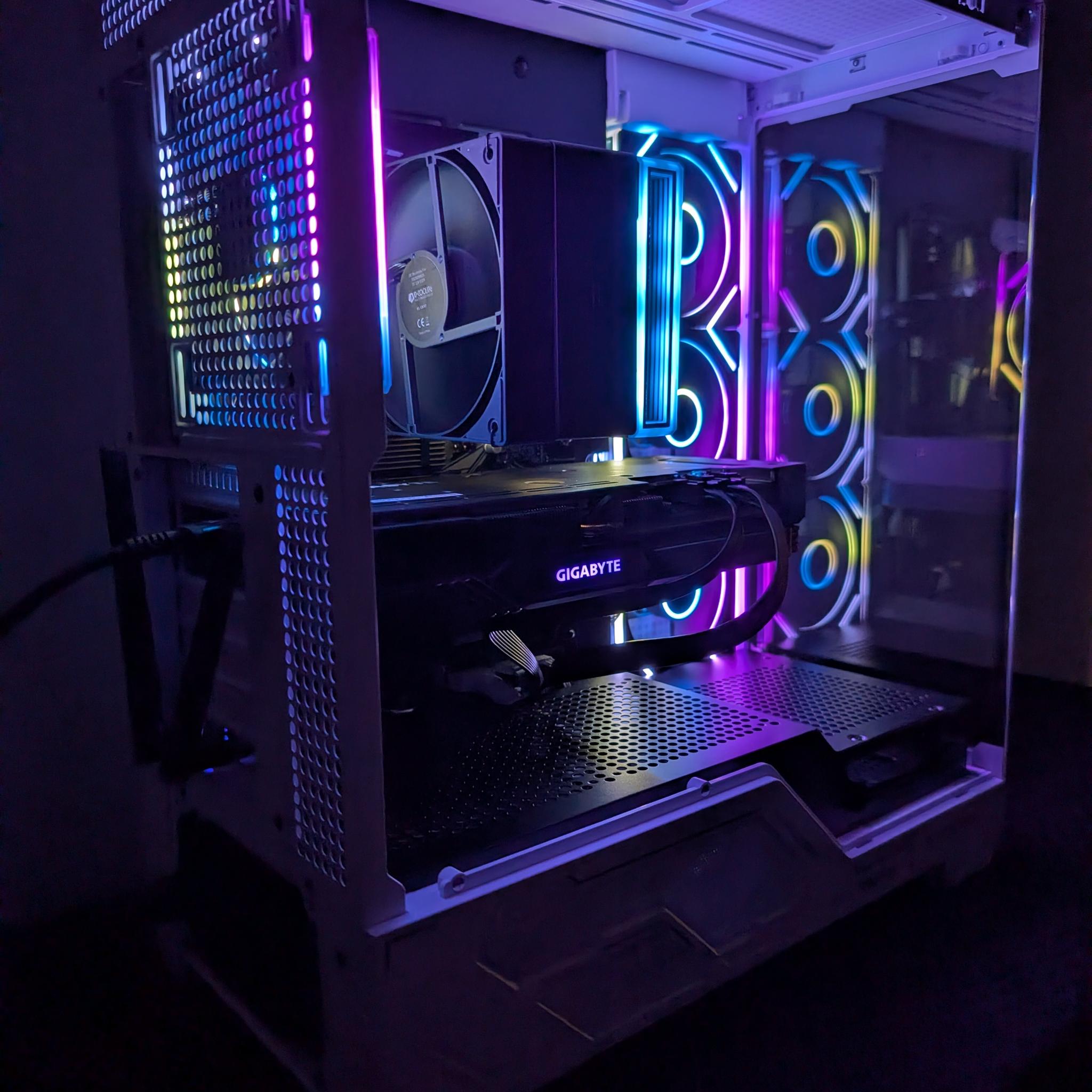 Gaming PC RX 7700 XT-Ryzen 7 5700x-32GB DDR4 3200-1 TB NVME