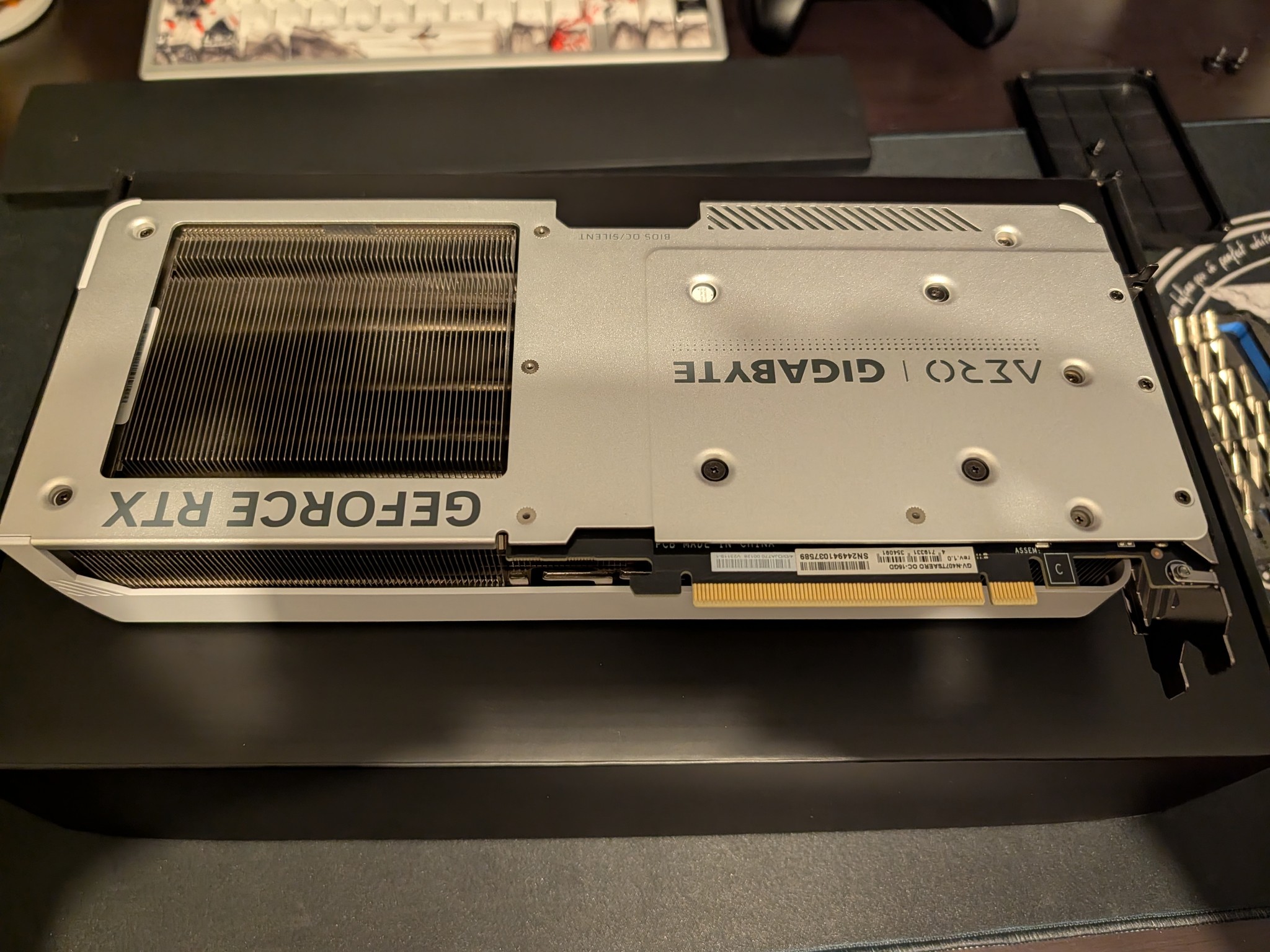 Gigabyte AERO 4070Ti Super (white)