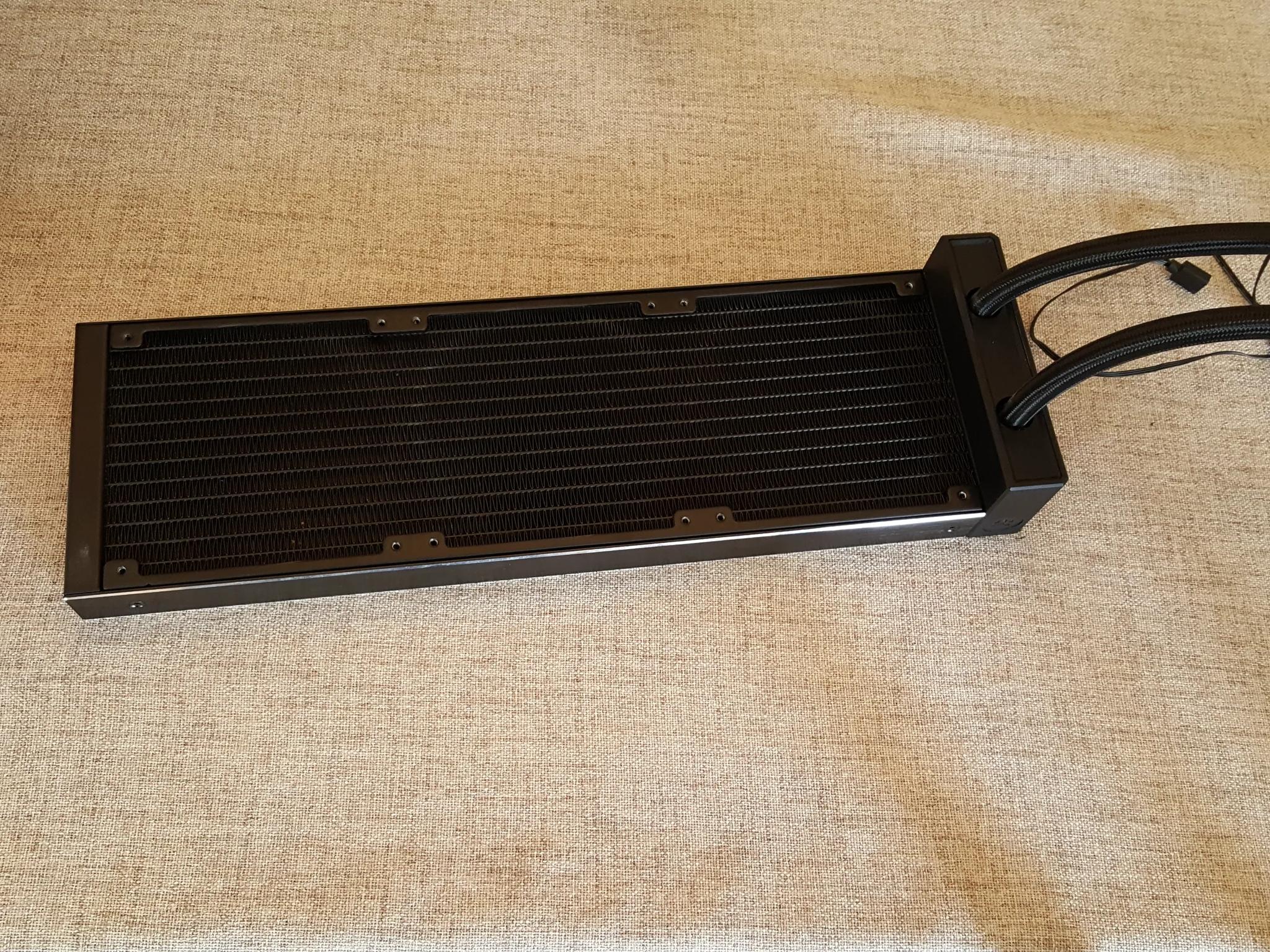 EK Nucleus AIO CR360 Lux D-RGB