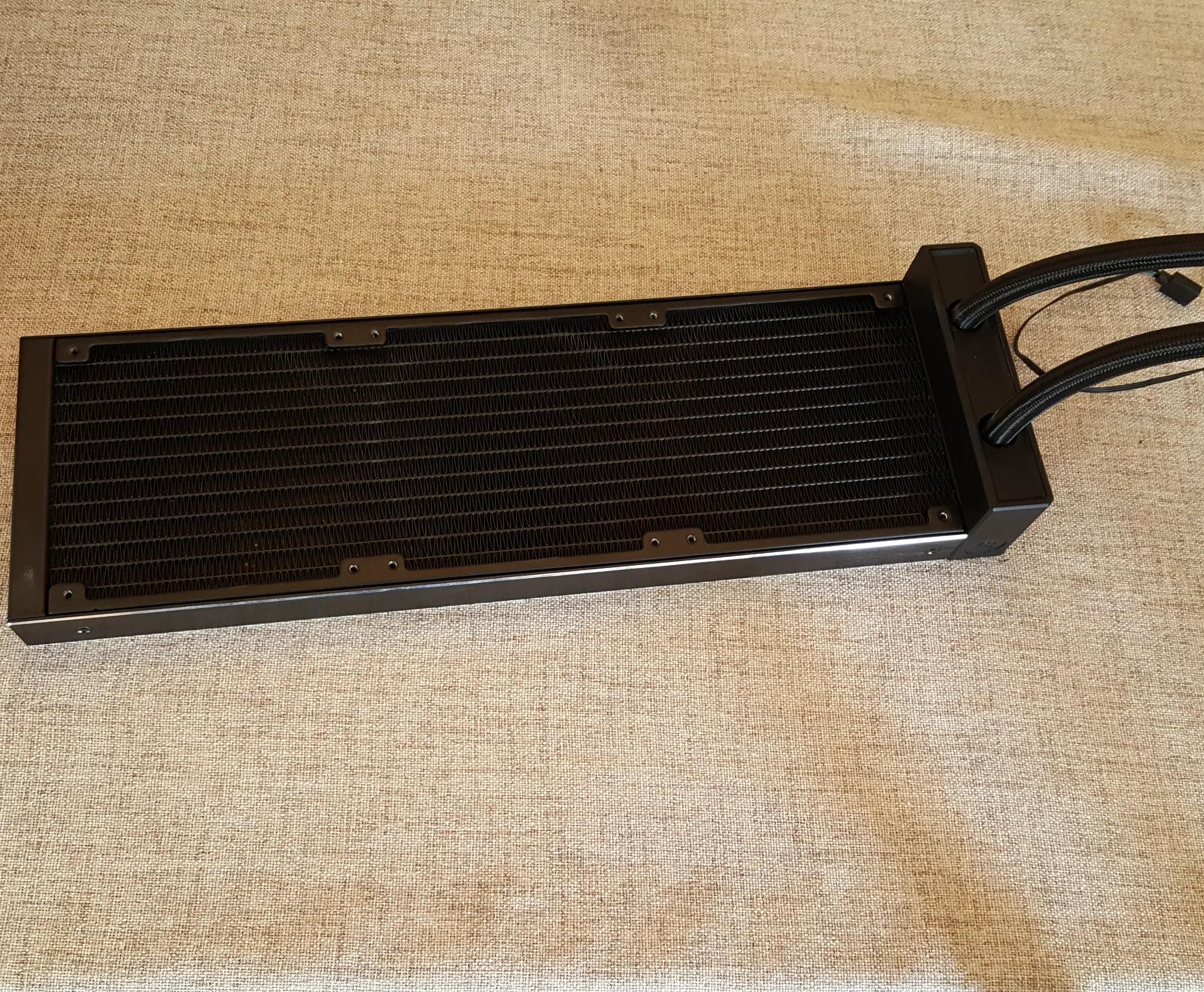 EK Nucleus AIO CR360 Lux D-RGB