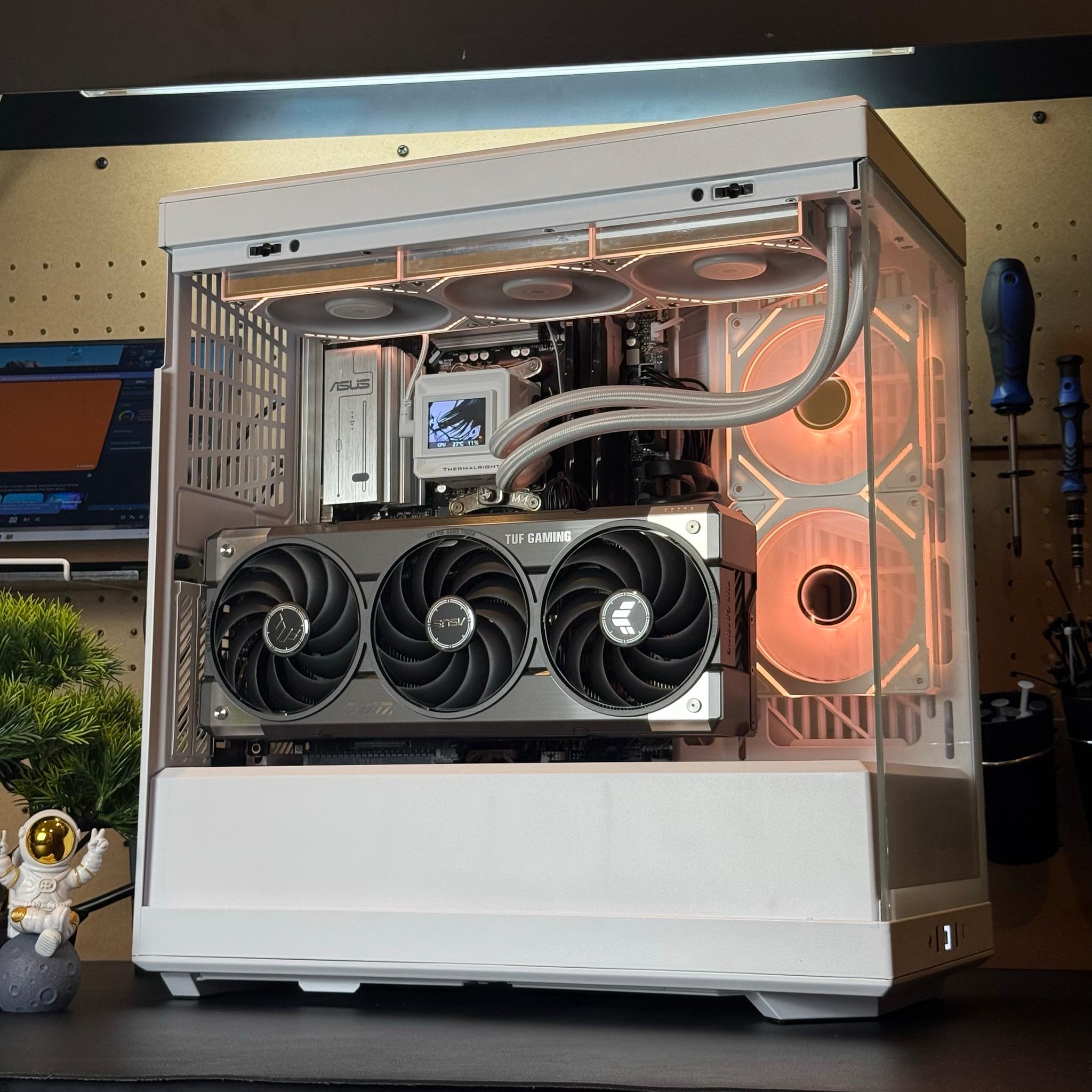 GeForce RTX 5070 Ti Custom Gaming PC - Ryzen 7 9800X3D, 32GB RAM