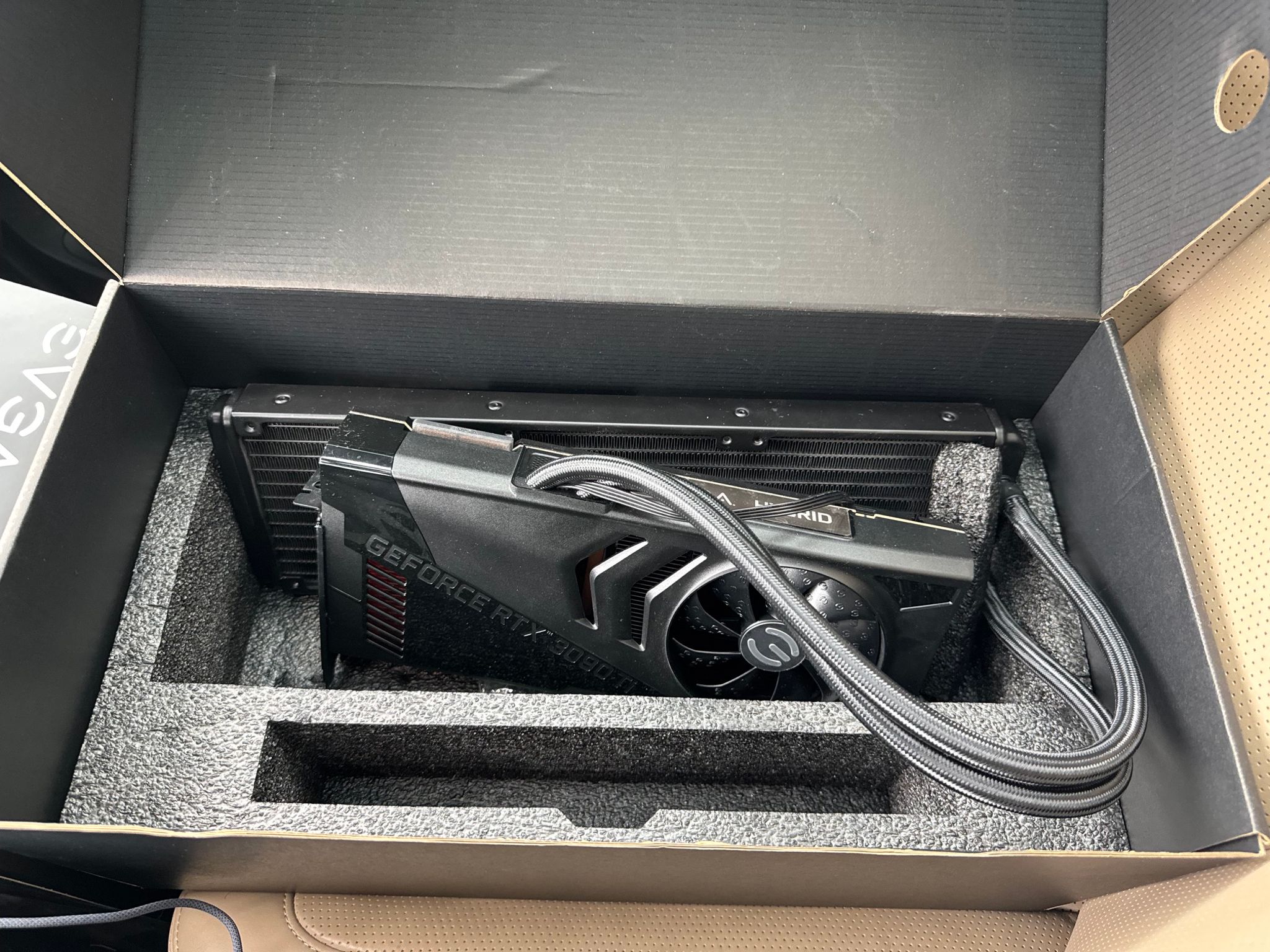 EVGA FTW3 ULTRA HYBRID GAMING GeForce RTX 3090 Ti