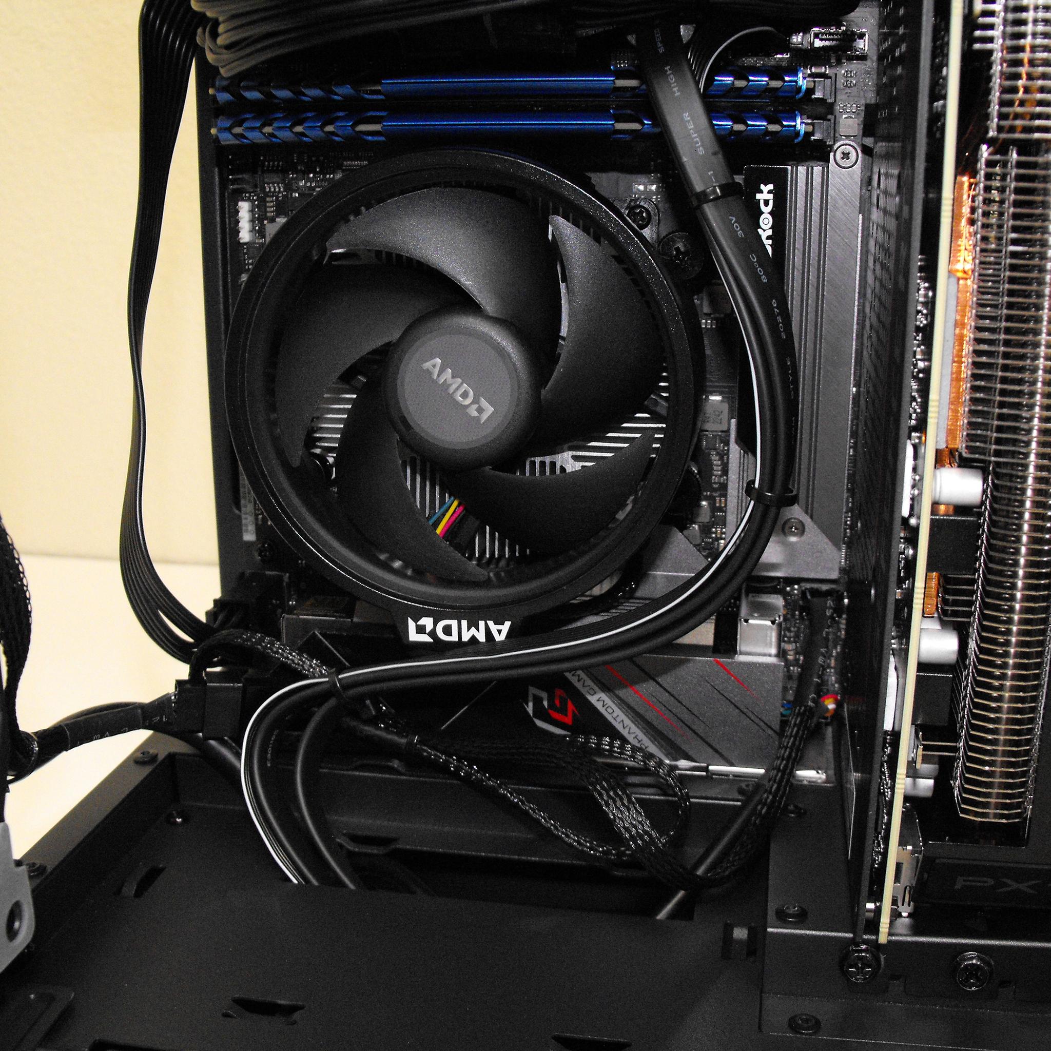 ITX PC on Sale! Ryzen 5 5600X, RTX 3070, 32GB DDR4-3200, 2TB SSD NVMe