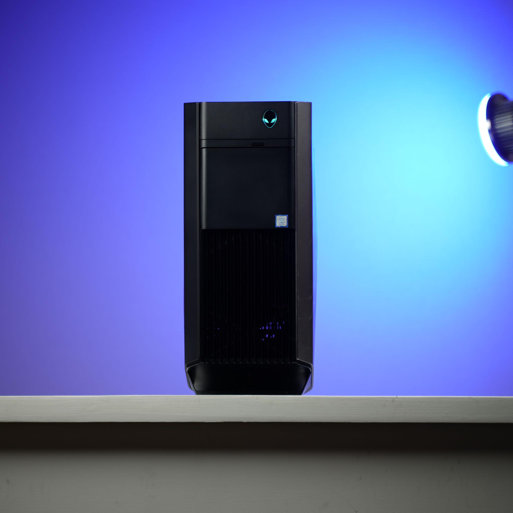 “ALIENFORM 5” GTX 1080 Intel Core i7 8700 16GB 1.3TB Windows 11 Gaming PC Powerhouse