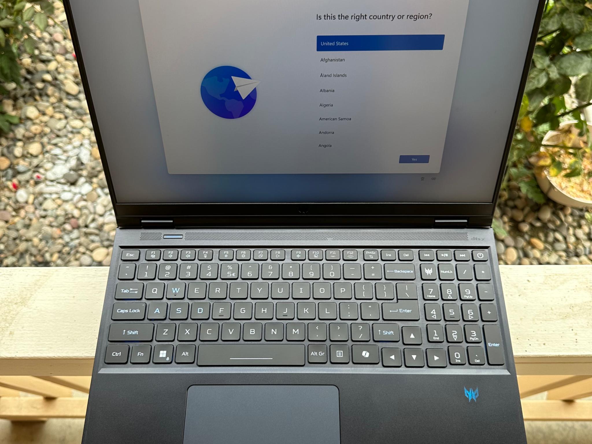 i7-14700HX / RTX 4070 / 40GB DDR5 Ram / 1TB nvme ssd / windows 11