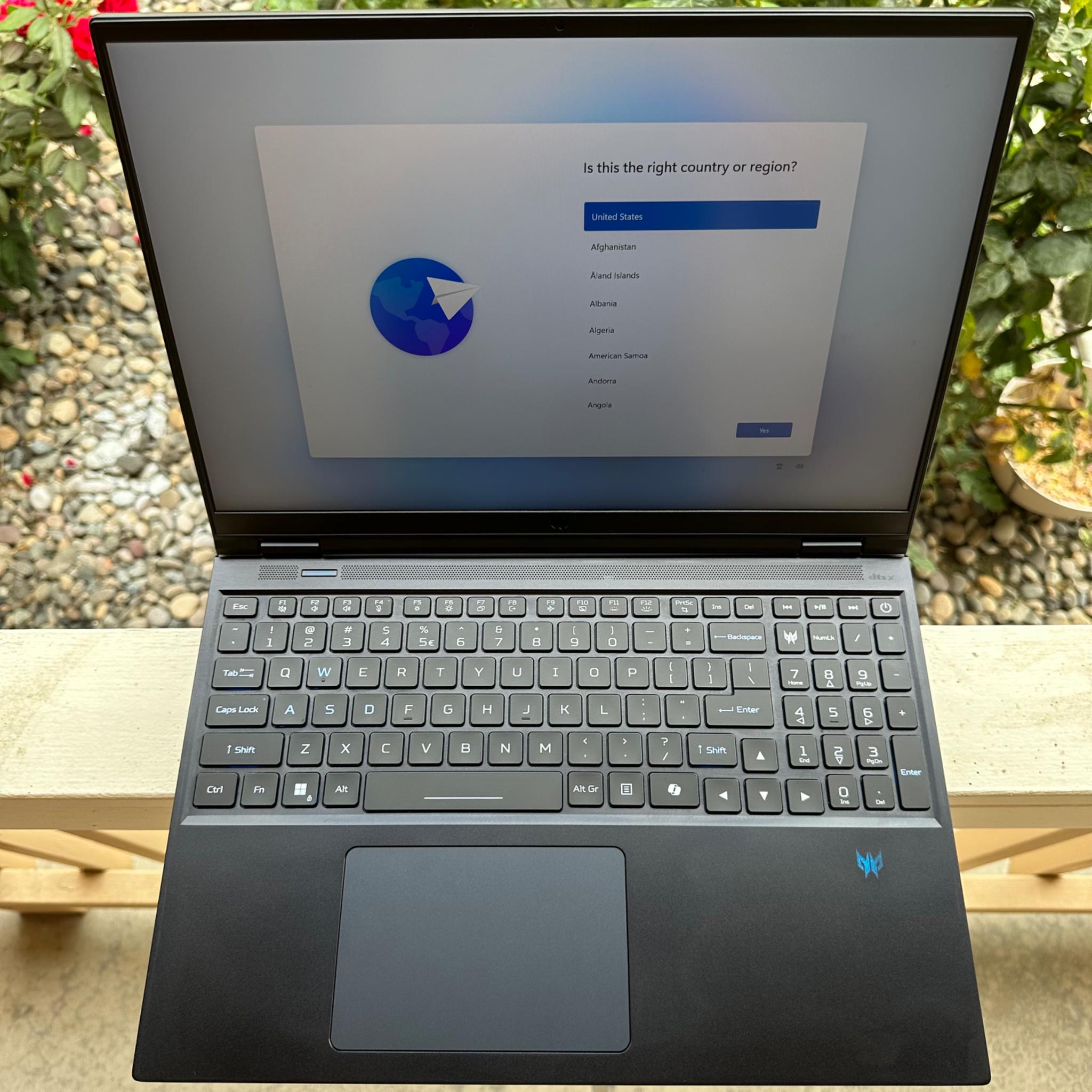i7-14700HX / RTX 4070 / 40GB DDR5 Ram / 1TB nvme ssd / windows 11