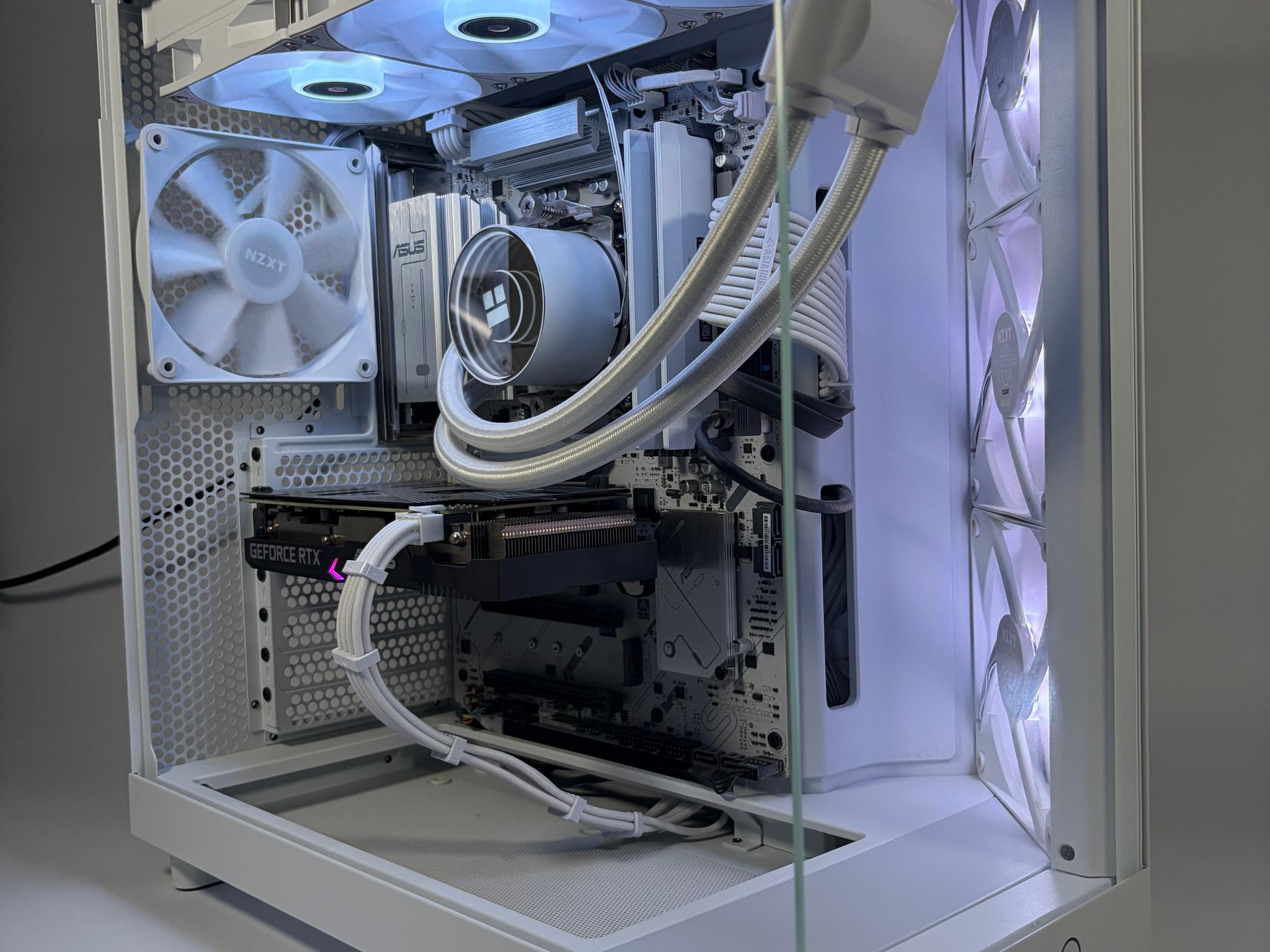❄️ Gaming PC | RTX 5060 Ti/ R5 8600G/ 32GB DDR5/ 1Tb Storage/ NZXT H6 White