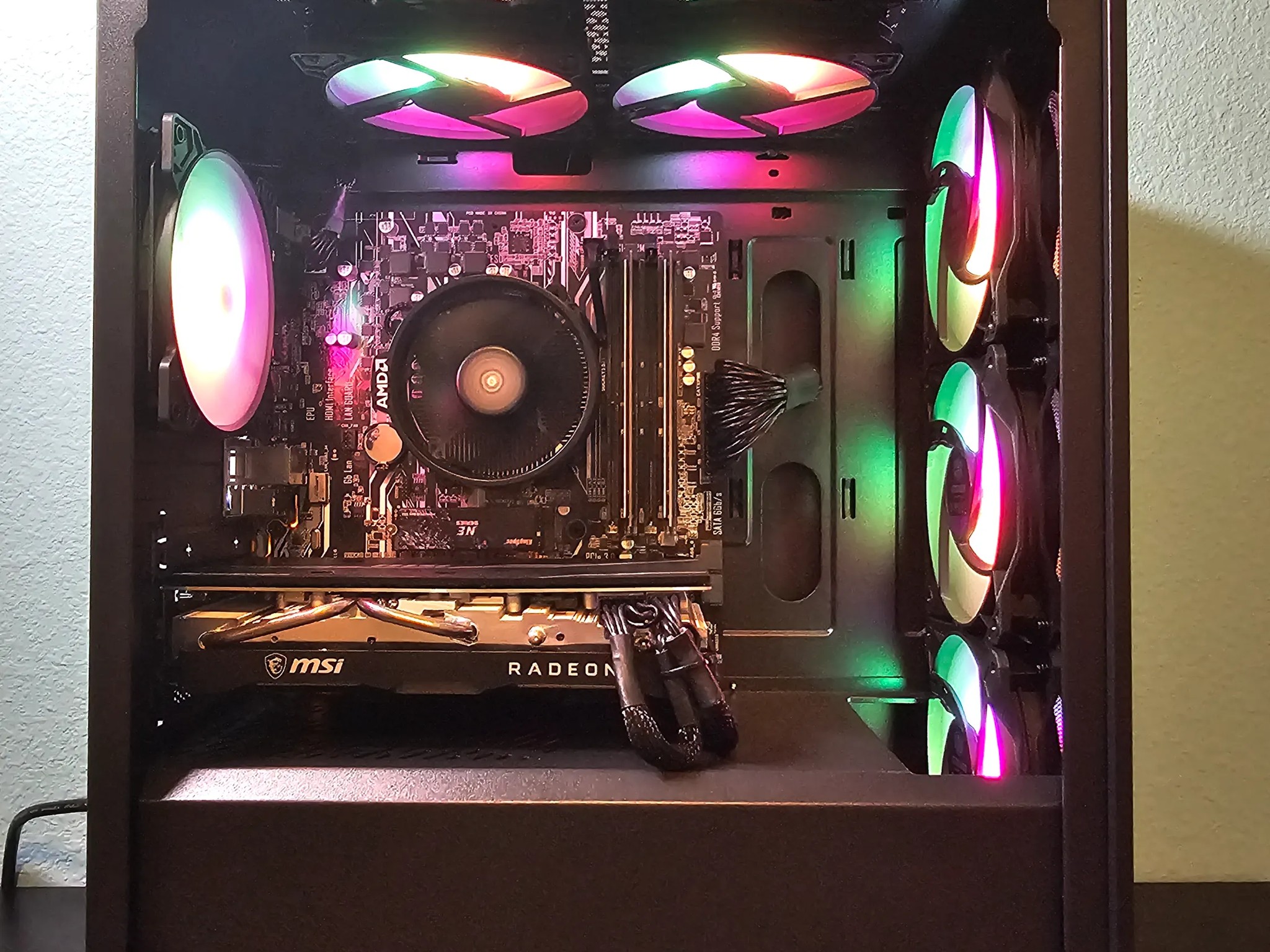 1080p RGB Lite / RX 5700-XT / Ryzen 5 / 16GB DDR4 / 1TB SSD