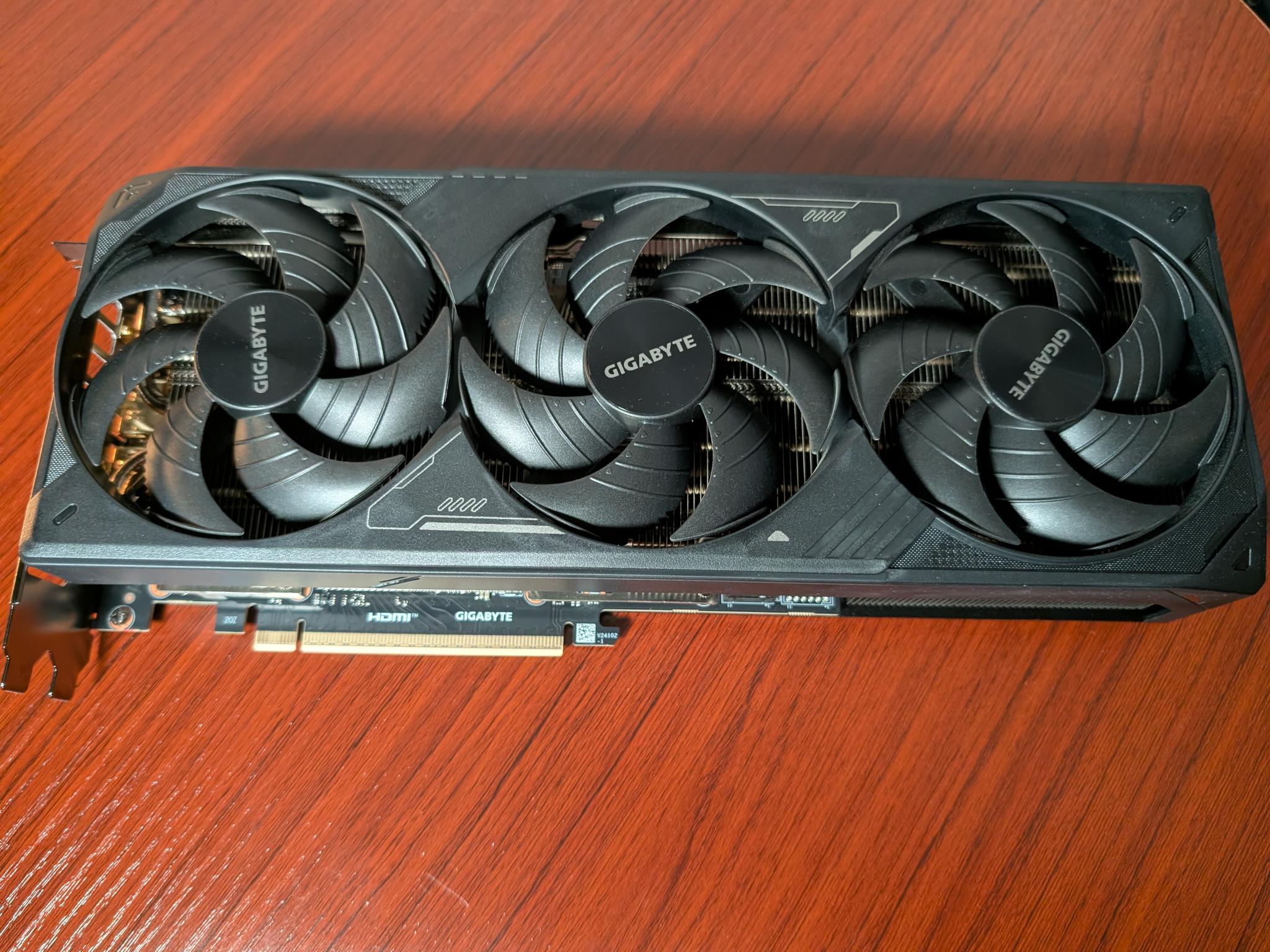 Gigabyte WINDFORCE OC SFF GeForce RTX 5070 Ti