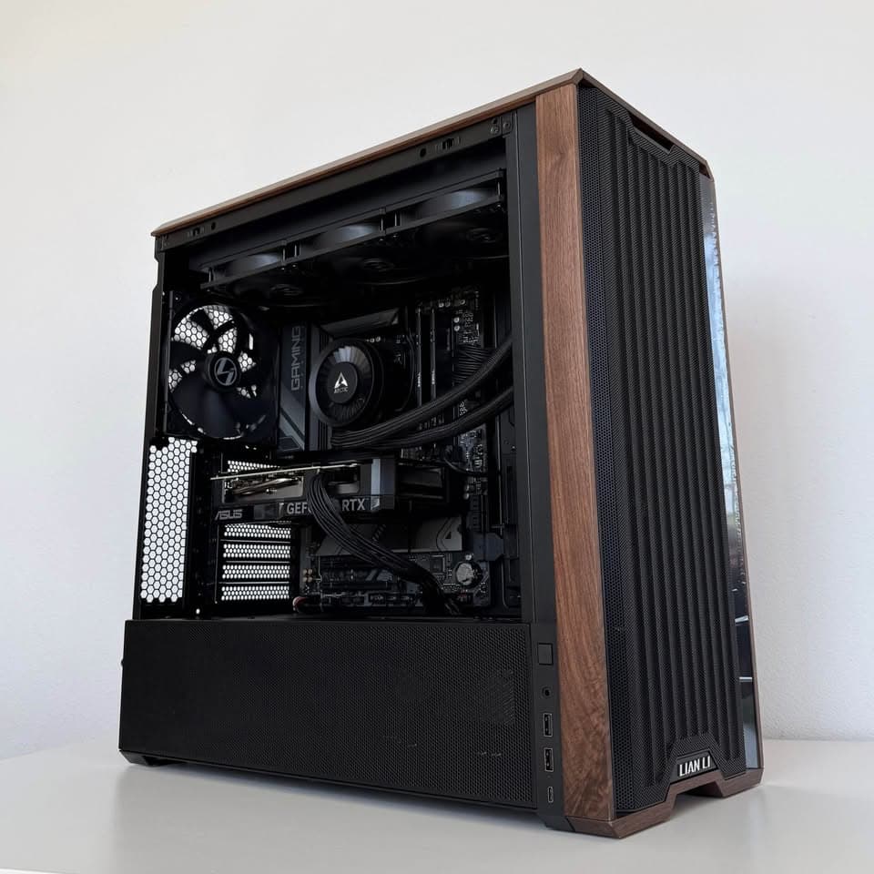 🌿✨ BLACK OUT GAMING PC | RYZEN 7 7700X | RTX 4070 SUPER | 32GB DDR5 ✨🌿