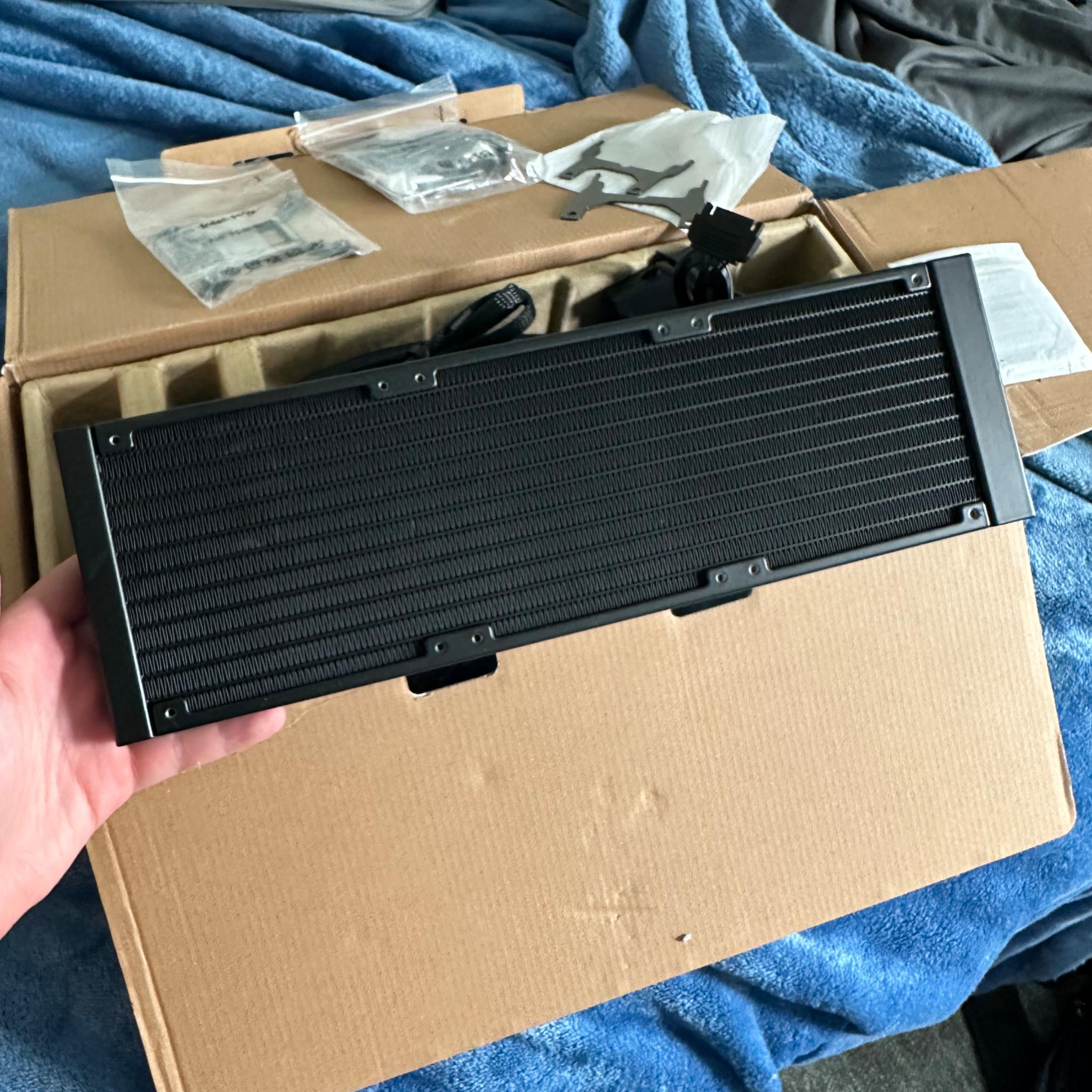 Corsair iCUE H150i Elite CAPELLIX XT Desktop Liquid CPU Cooler - Three AF120 RGB Elite Fans
