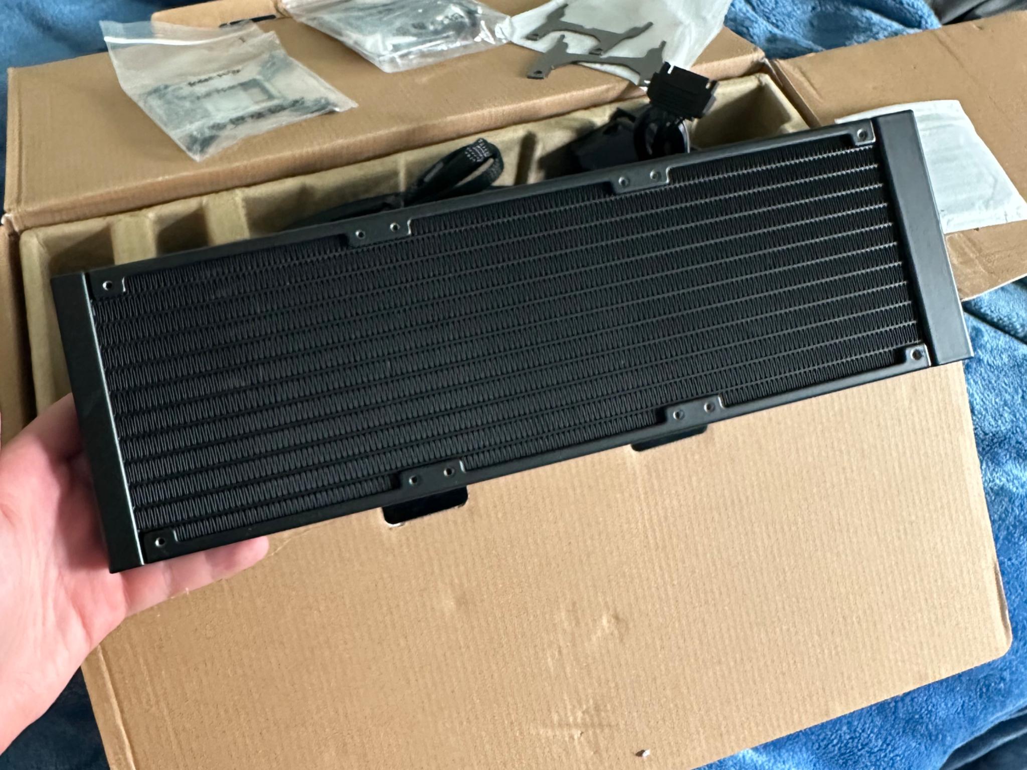 Corsair iCUE H150i Elite CAPELLIX XT Desktop Liquid CPU Cooler - Three AF120 RGB Elite Fans