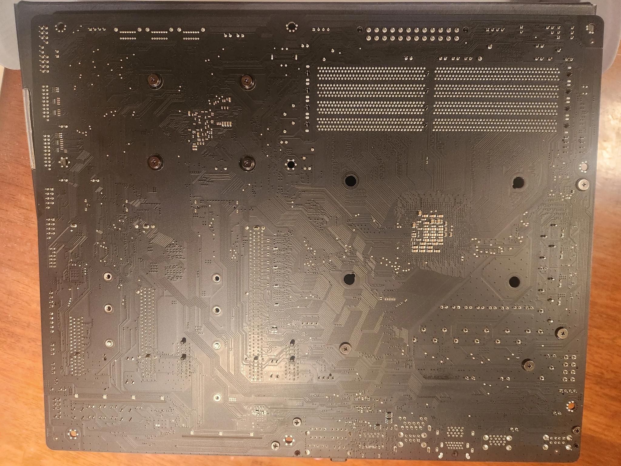 GIGABYTE X470 AORUS Ultra Gaming AM4 ATX AMD Motherboard Socket Ryzen