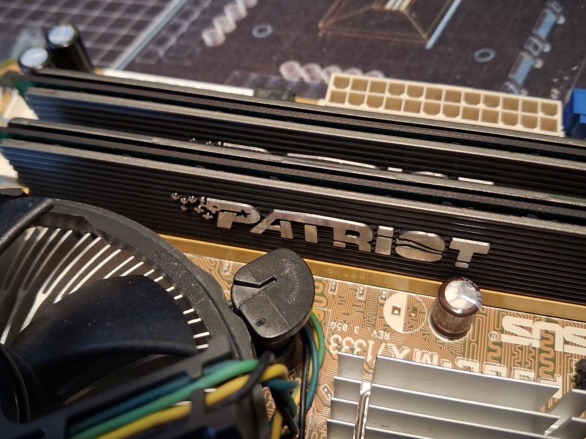 Retro - ASUS PSGC-MX/1333 Motherboard / Pentium 4 CPU / Patriot DDR2 RAM