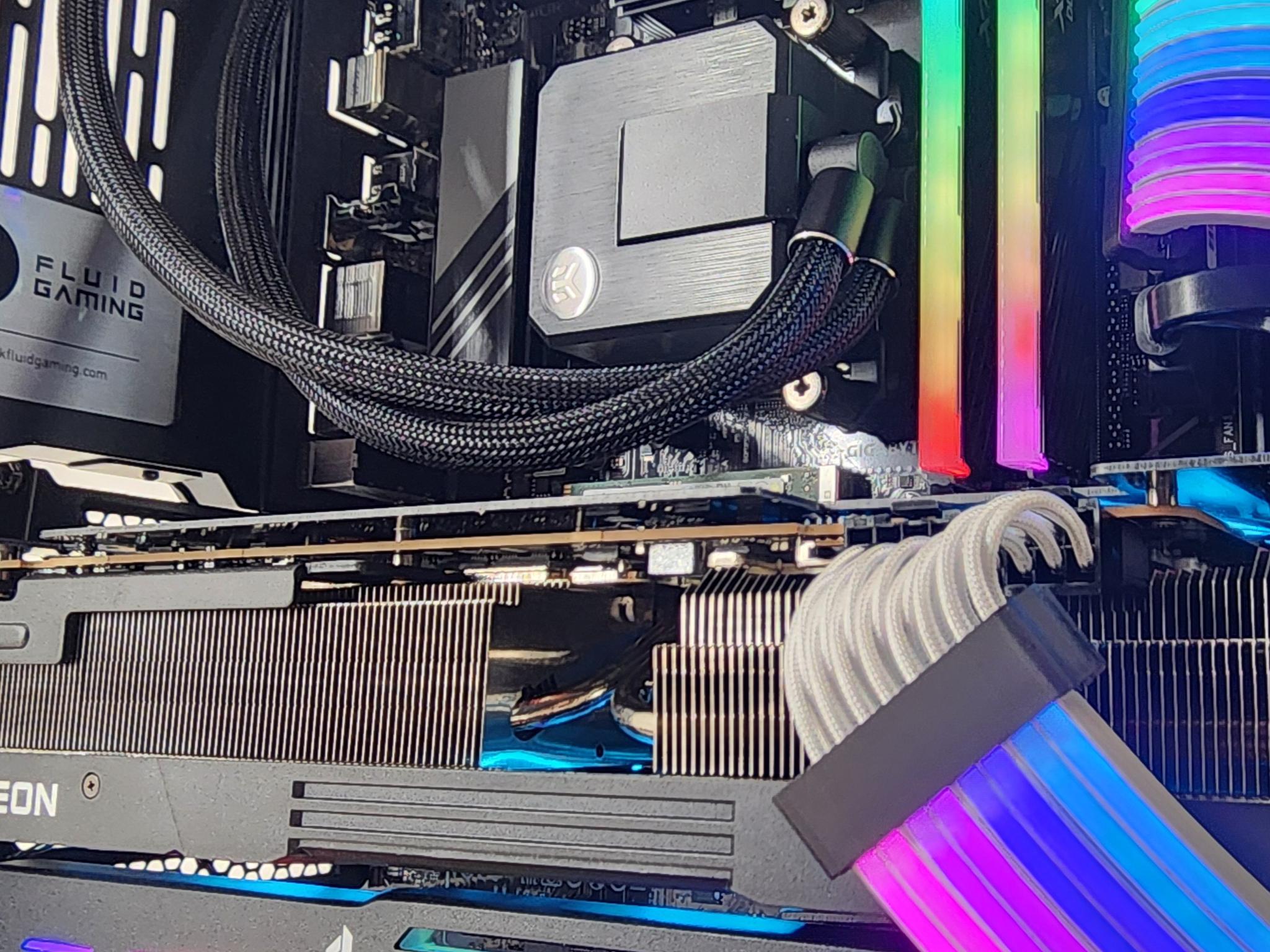 Gaming PC Ryzen 9 7950X 32GB RAM 1TB SSD RX 7900 XTX 24GB Windows 11 Computer