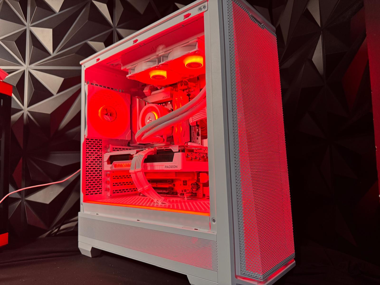 ⚪🕷️ The White Widow 🕷️⚪ Ryzen 9 7900X 🕷️ RX 9070XT 16GB 🕷️32 GB DDR5 6400Mhz🕷️ 4 TB NVMe🕷️ 850W PSU