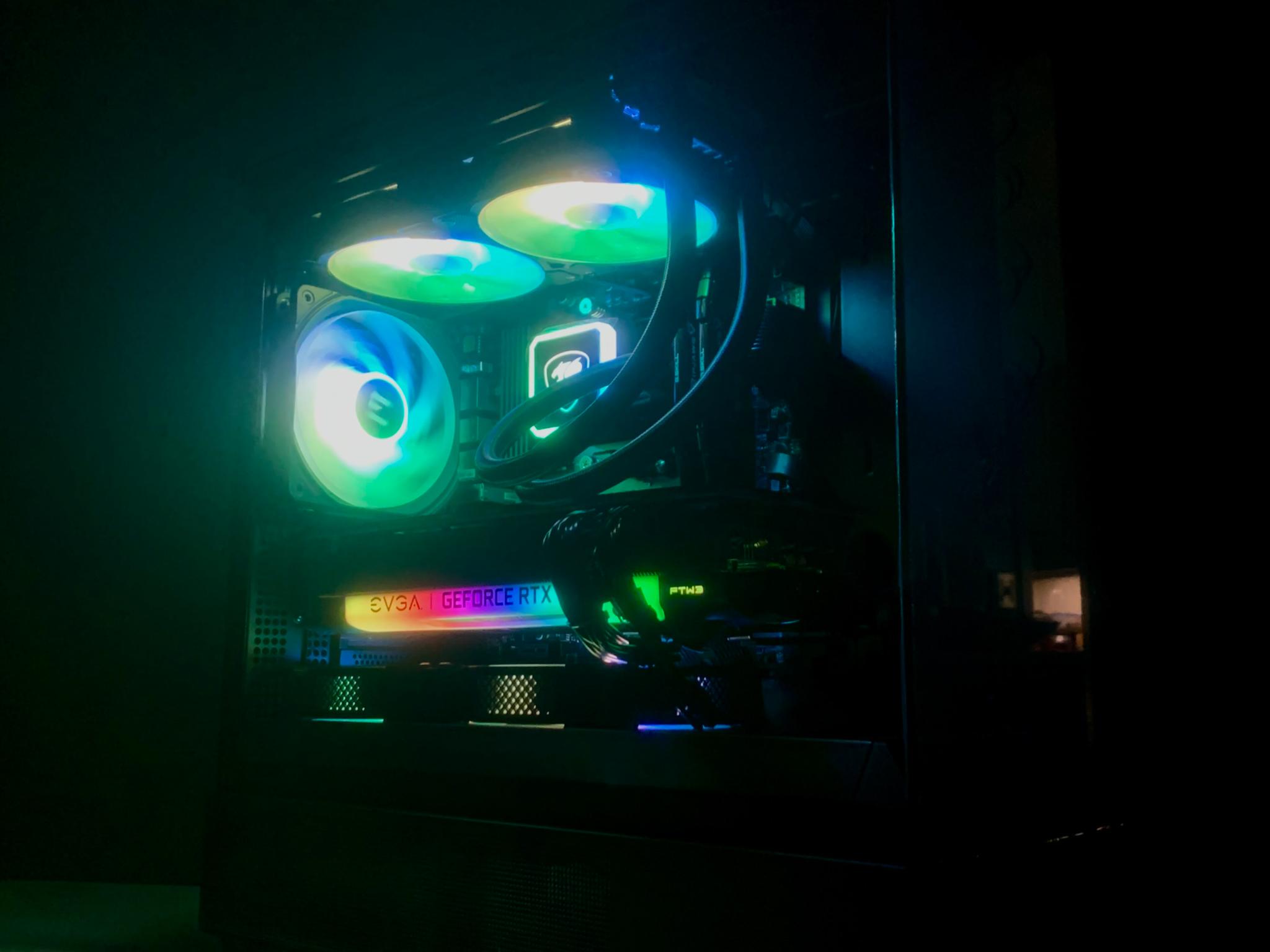 LEGENDARY EVGA RTX 3070 TI + Ryzen 5 5600X - 32 GB RAM - 2 TB SSD
